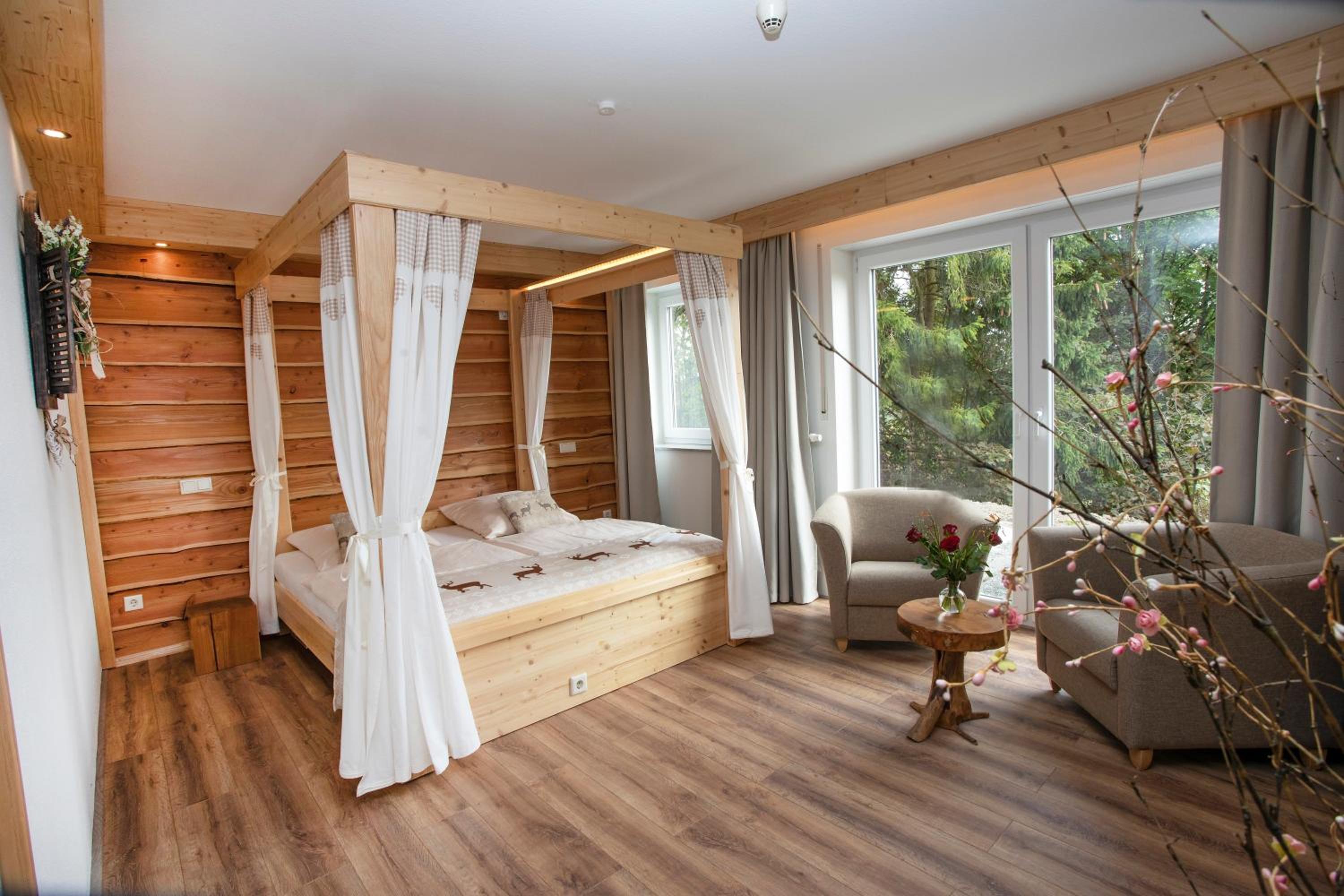 Suite with Mountain View