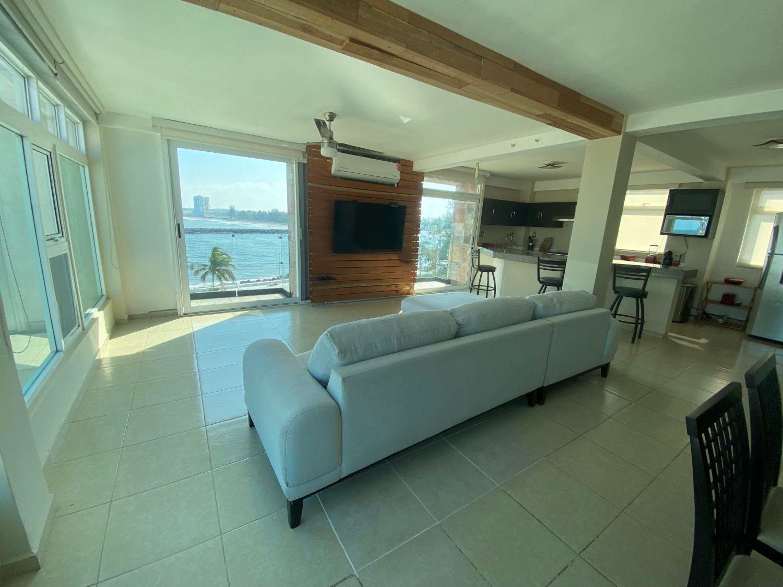 Apartment with Sea View - Photo 32