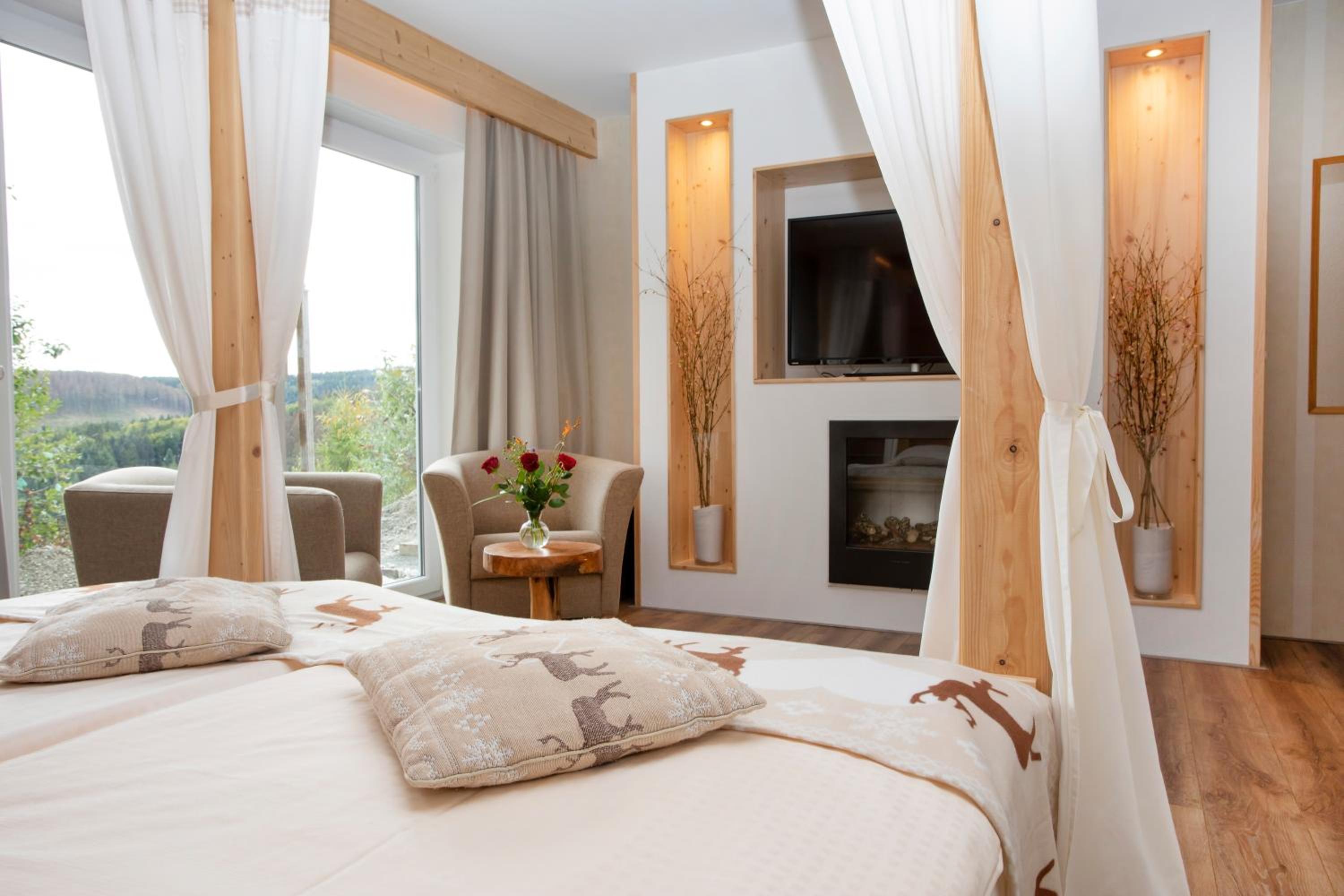 Suite with Mountain View photo 2