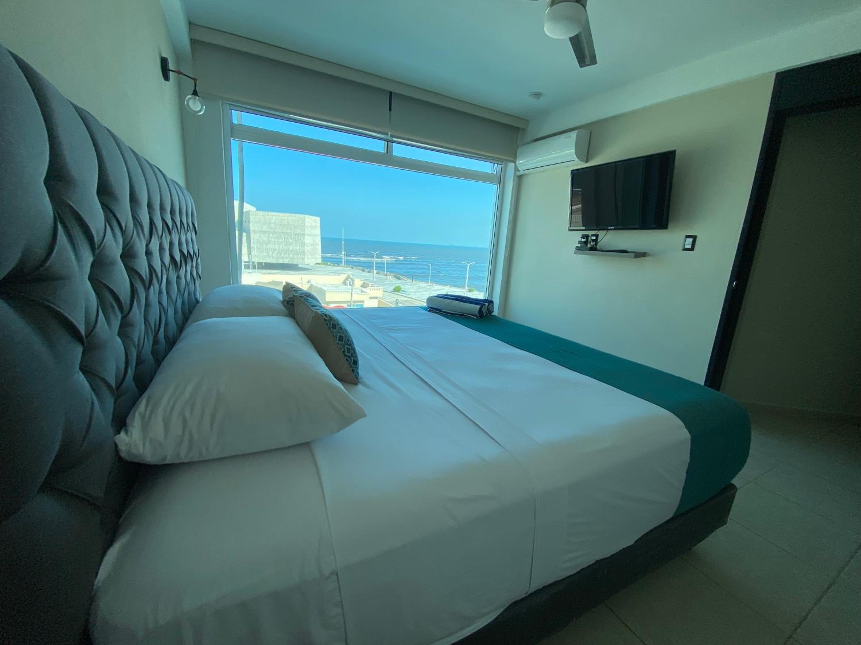Apartment with Sea View - Photo 23