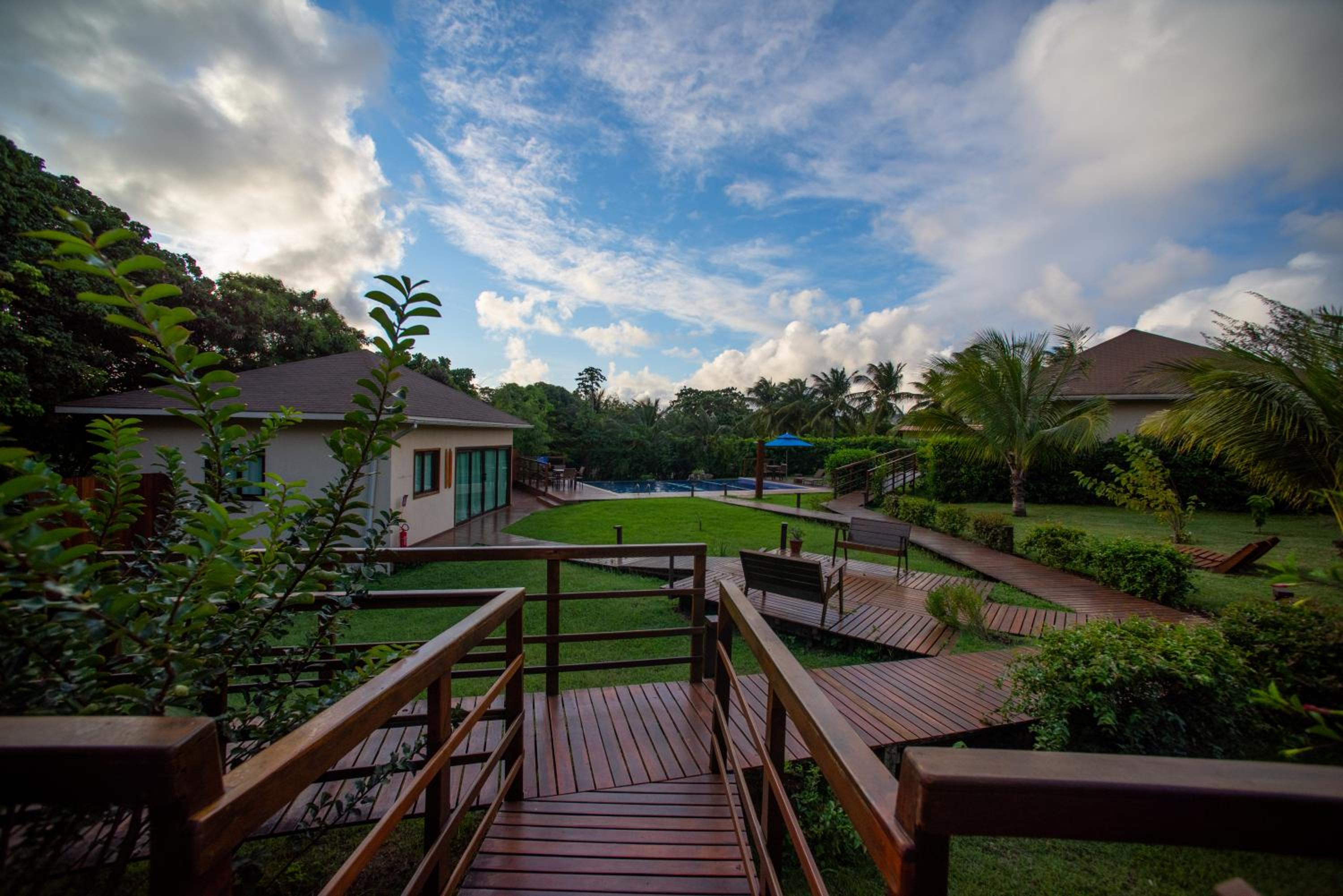 Deluxe Bungalow photo 3