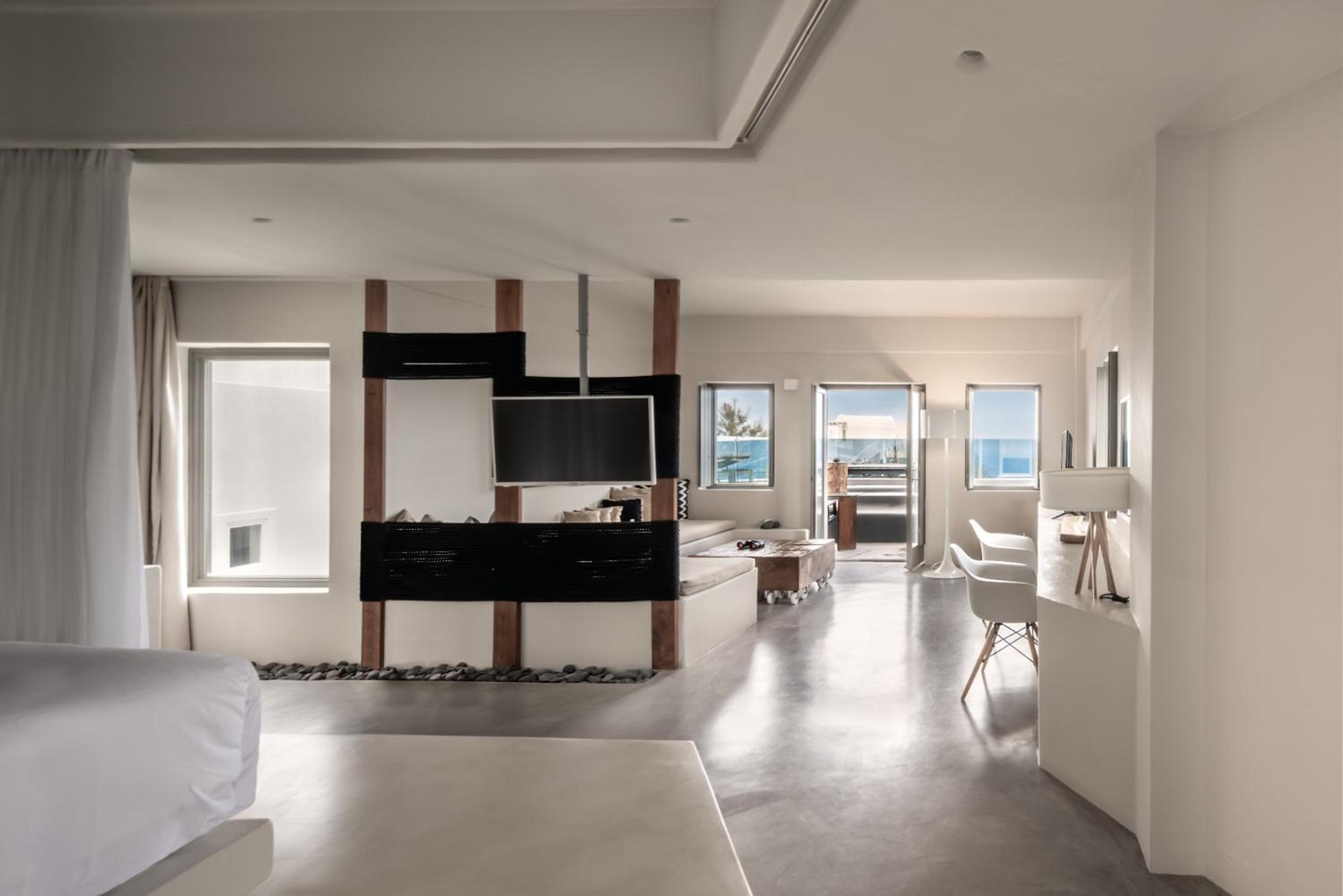  Junior Suite with Outdoor Plunge Pool and Sea View - Photo 4