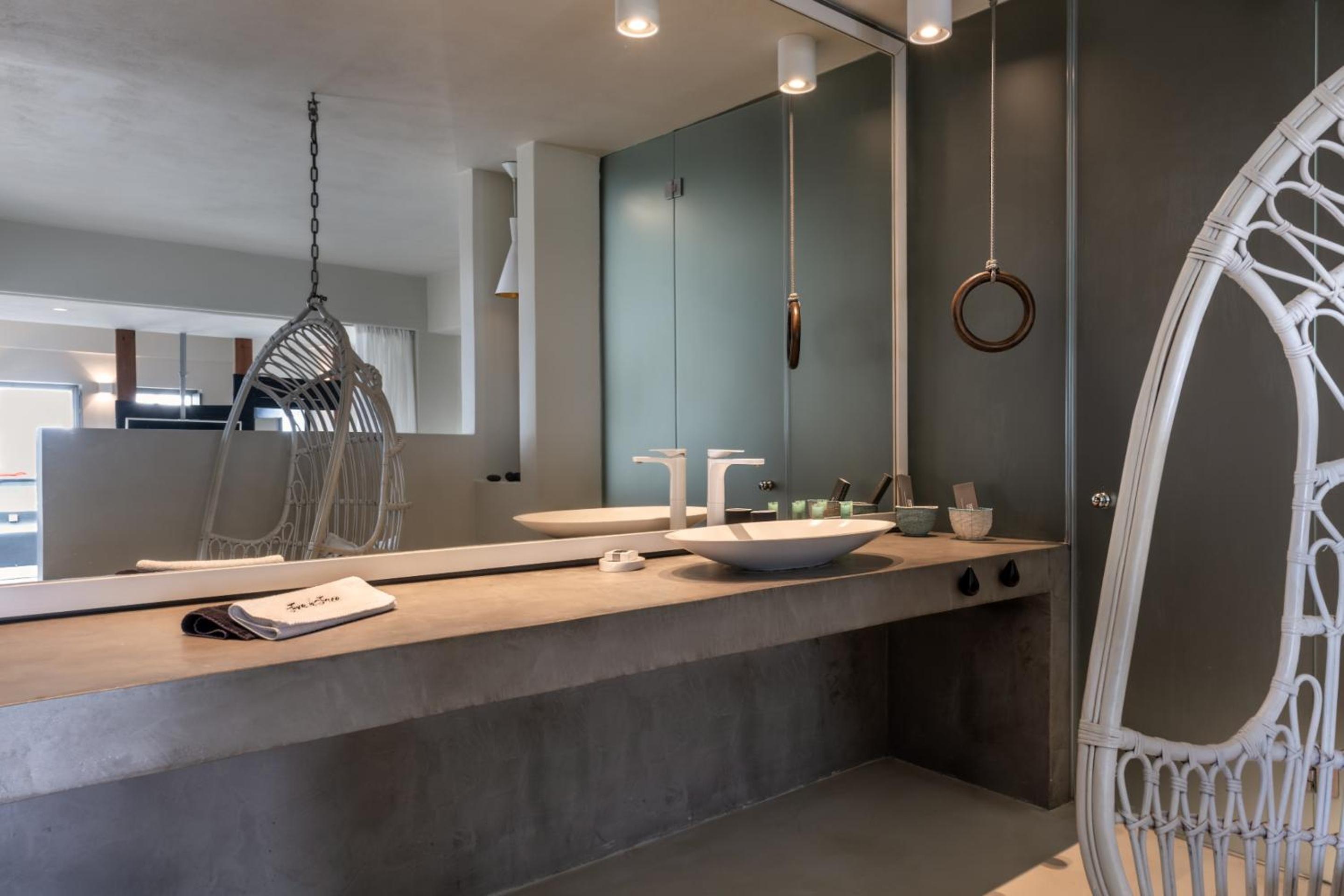  Junior Suite with Outdoor Plunge Pool and Sea View - Photo 5