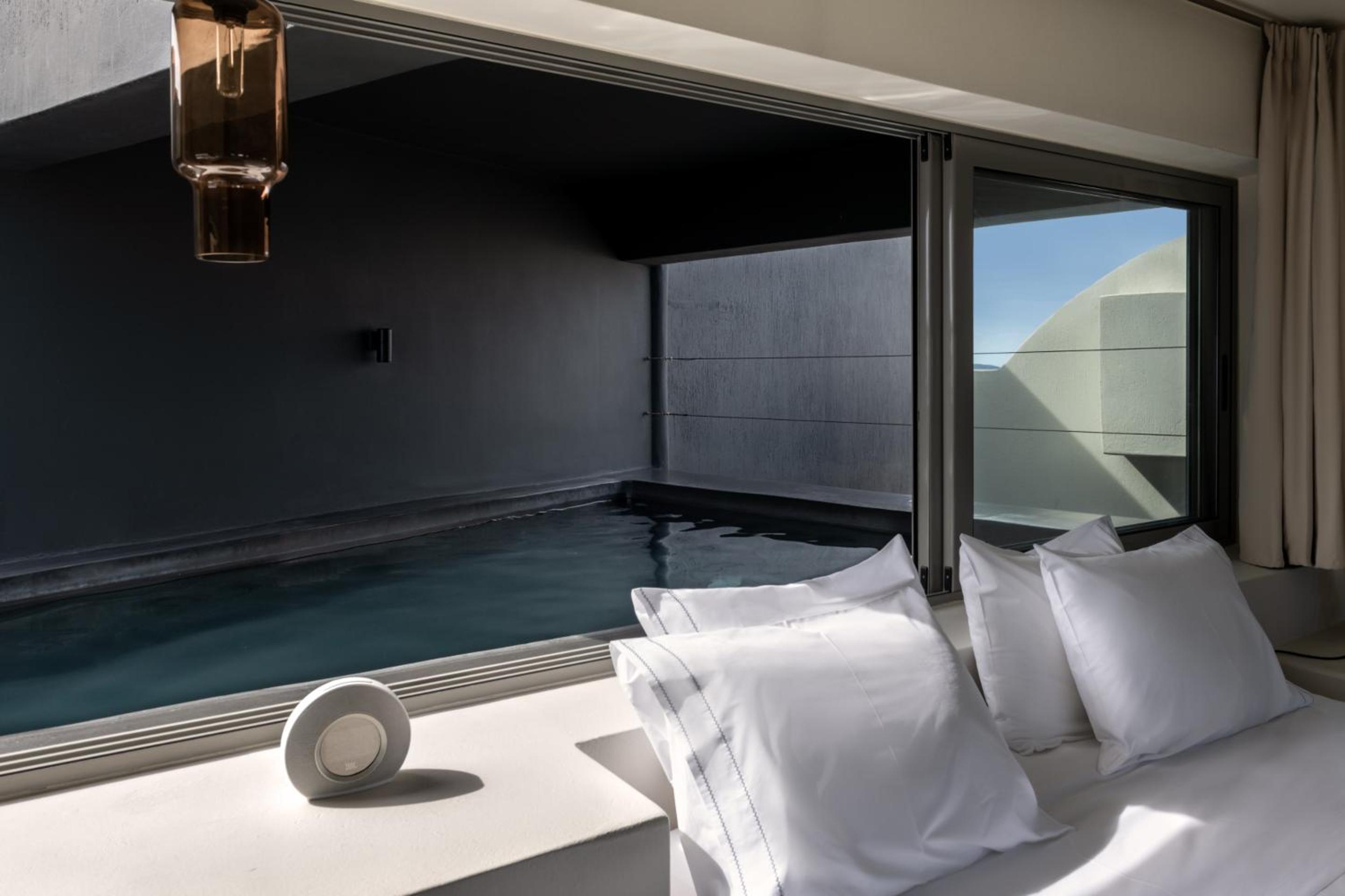  Junior Suite with Outdoor Plunge Pool and Sea View - Photo 12