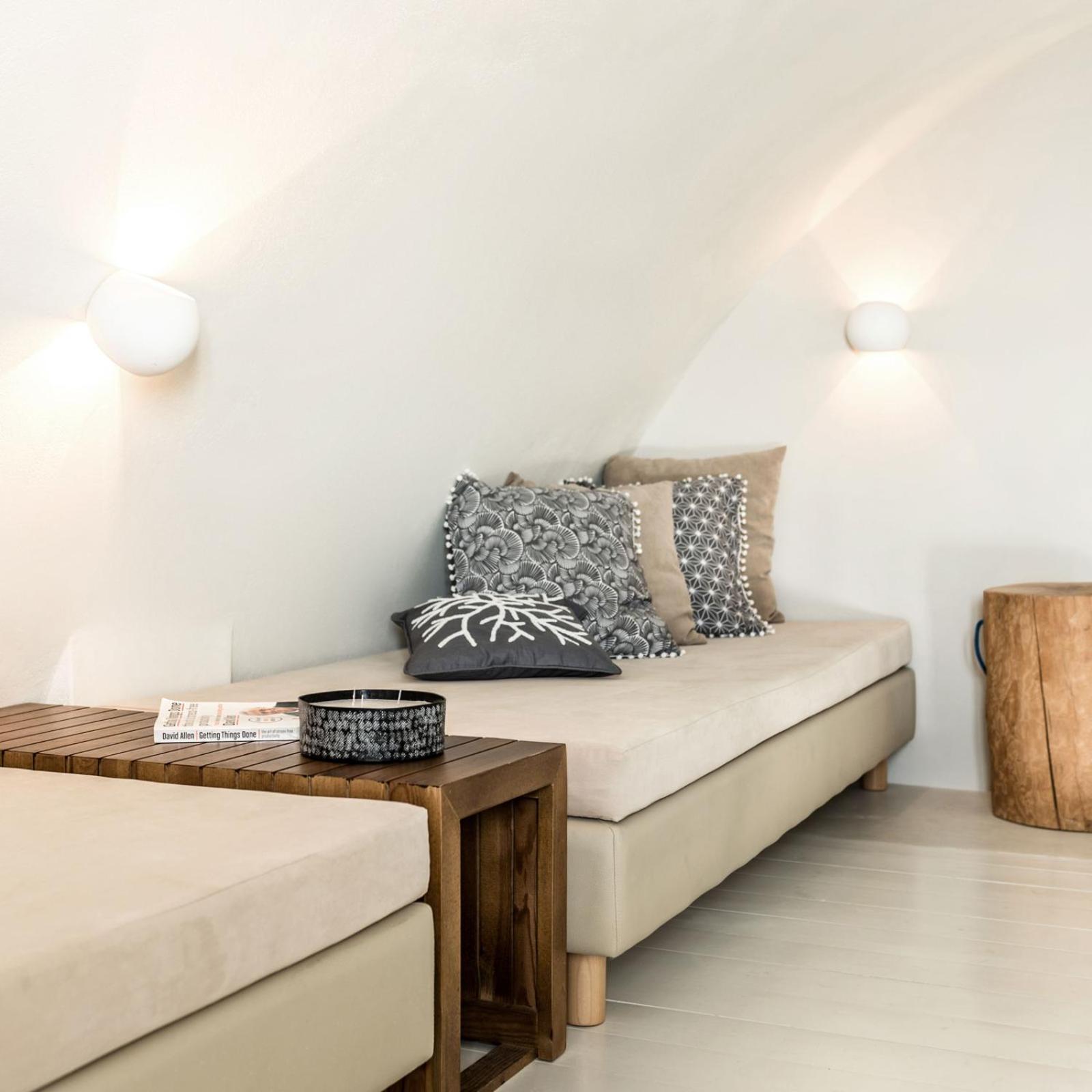 Executive Suite with Indoor or Outdoor Hot Tub and Caldera View - Photo 21