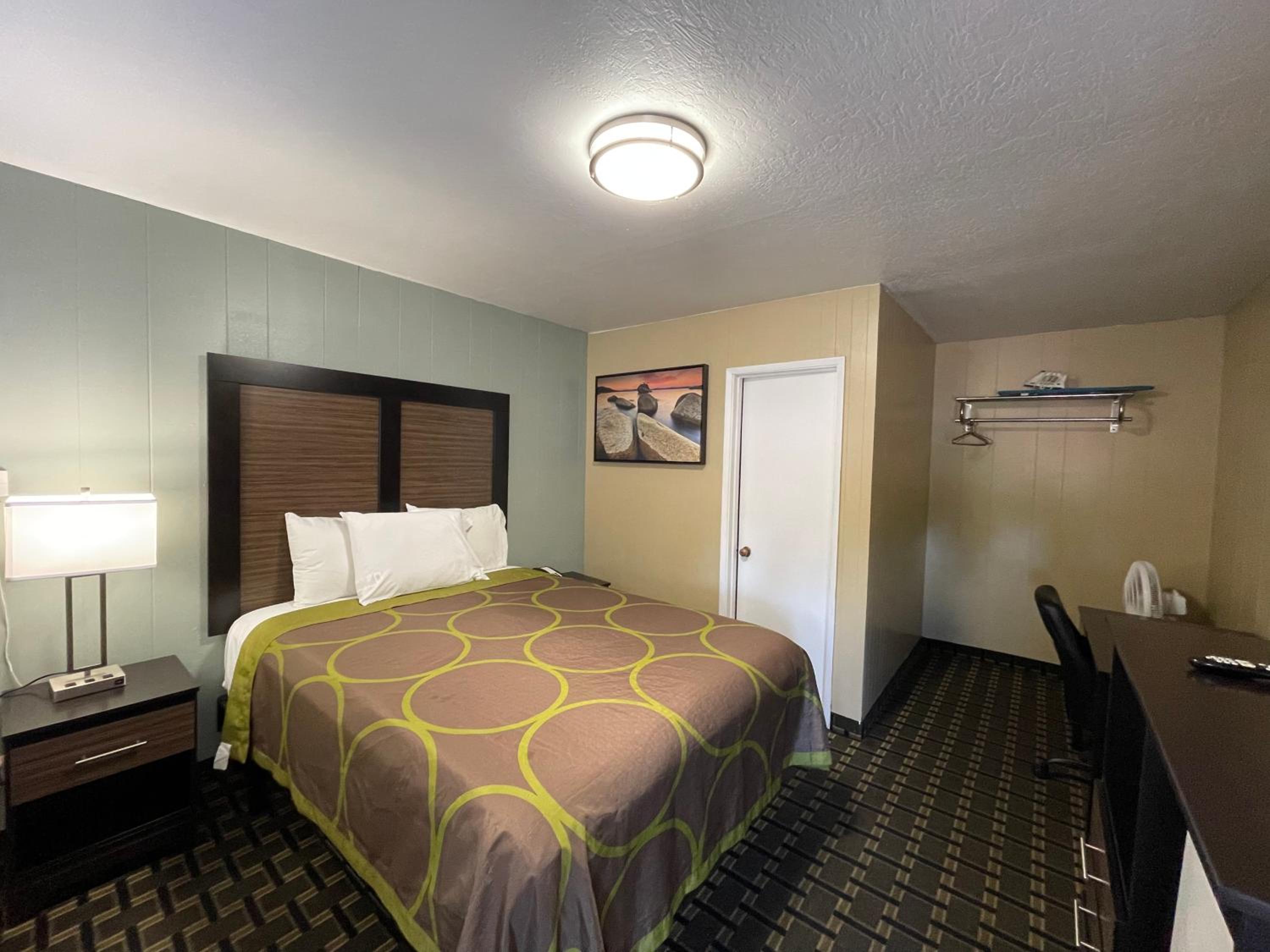 Queen Room
