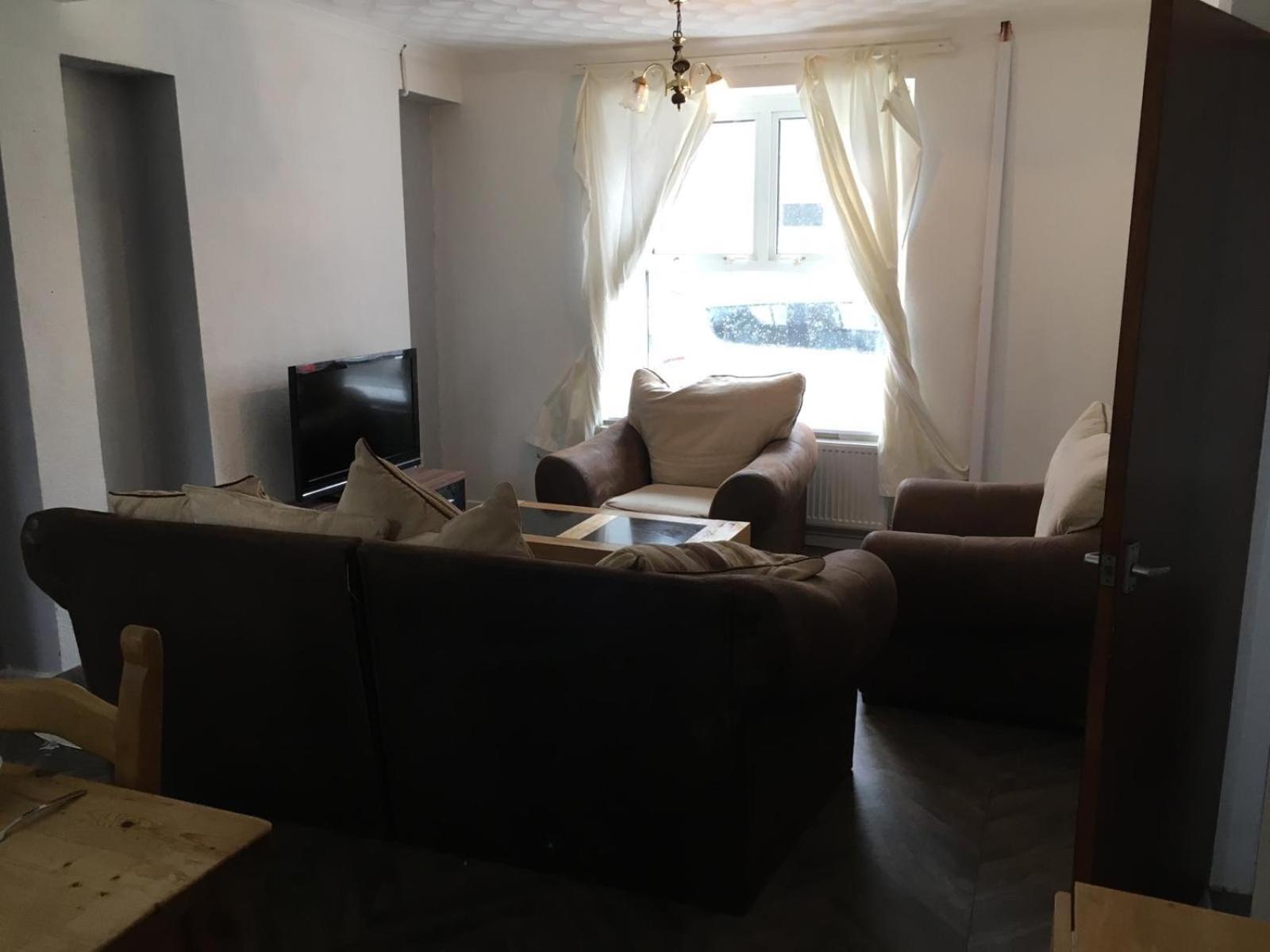 Three-Bedroom House - Photo 1