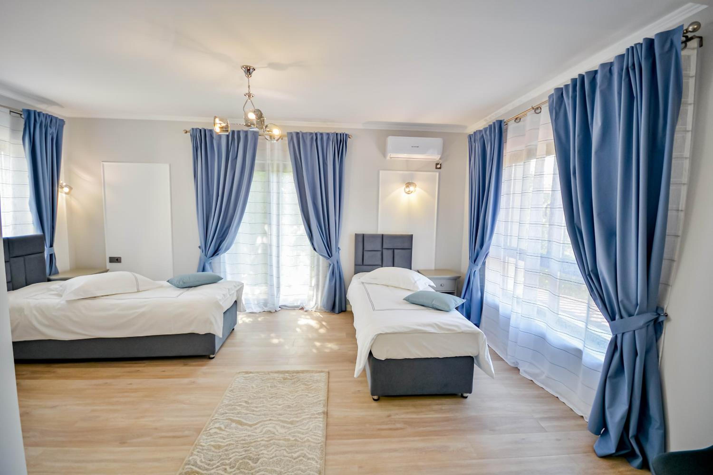 Deluxe Double or Twin Room with Balcony