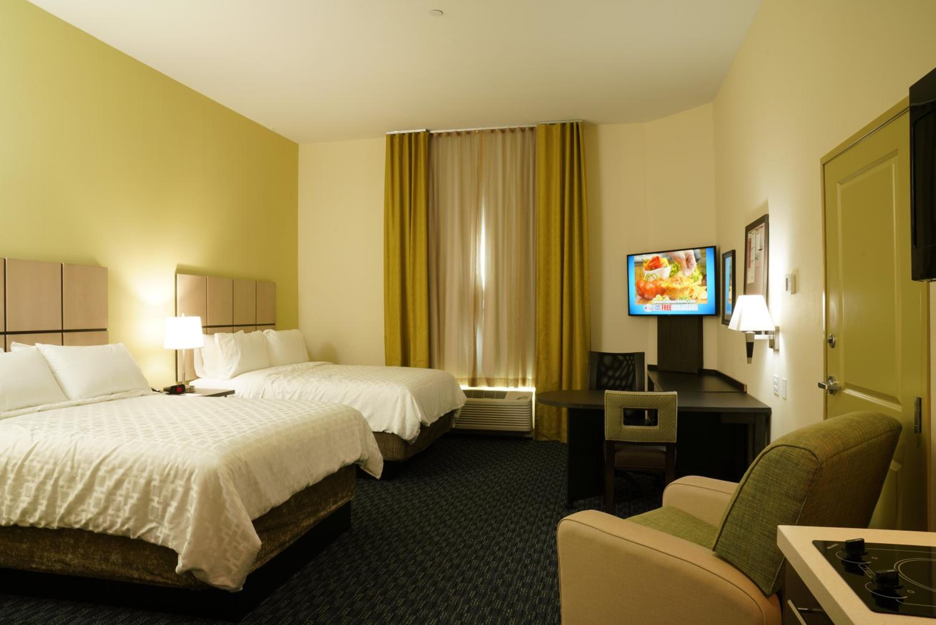 Studio Suite with Two Queen Beds - Photo 4