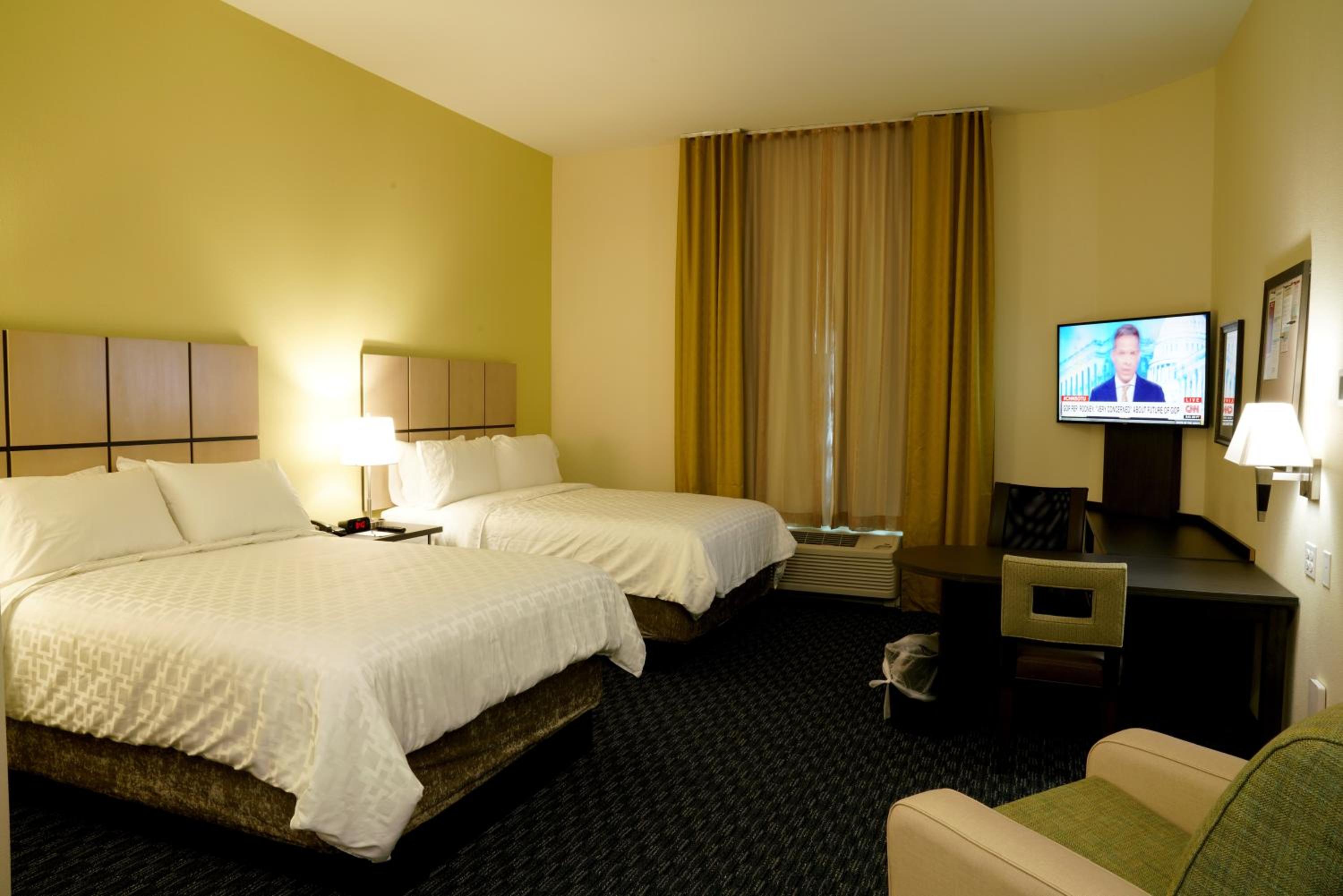 Studio Suite with Two Queen Beds - Photo 8