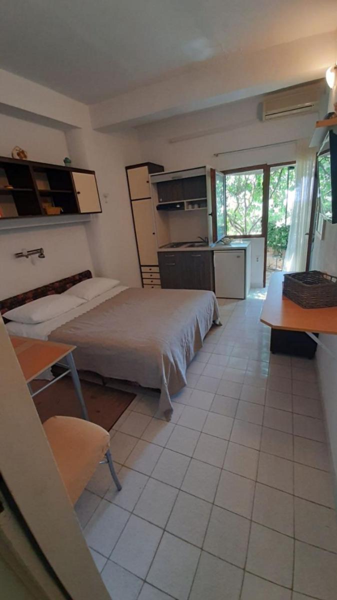 Studio Apartment 2 photo 2