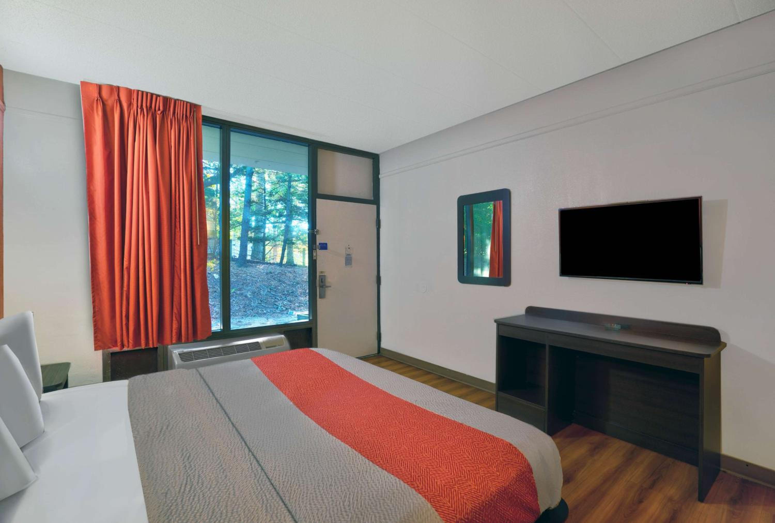 King Room with Spa Bath - Non-Smoking - Photo 1