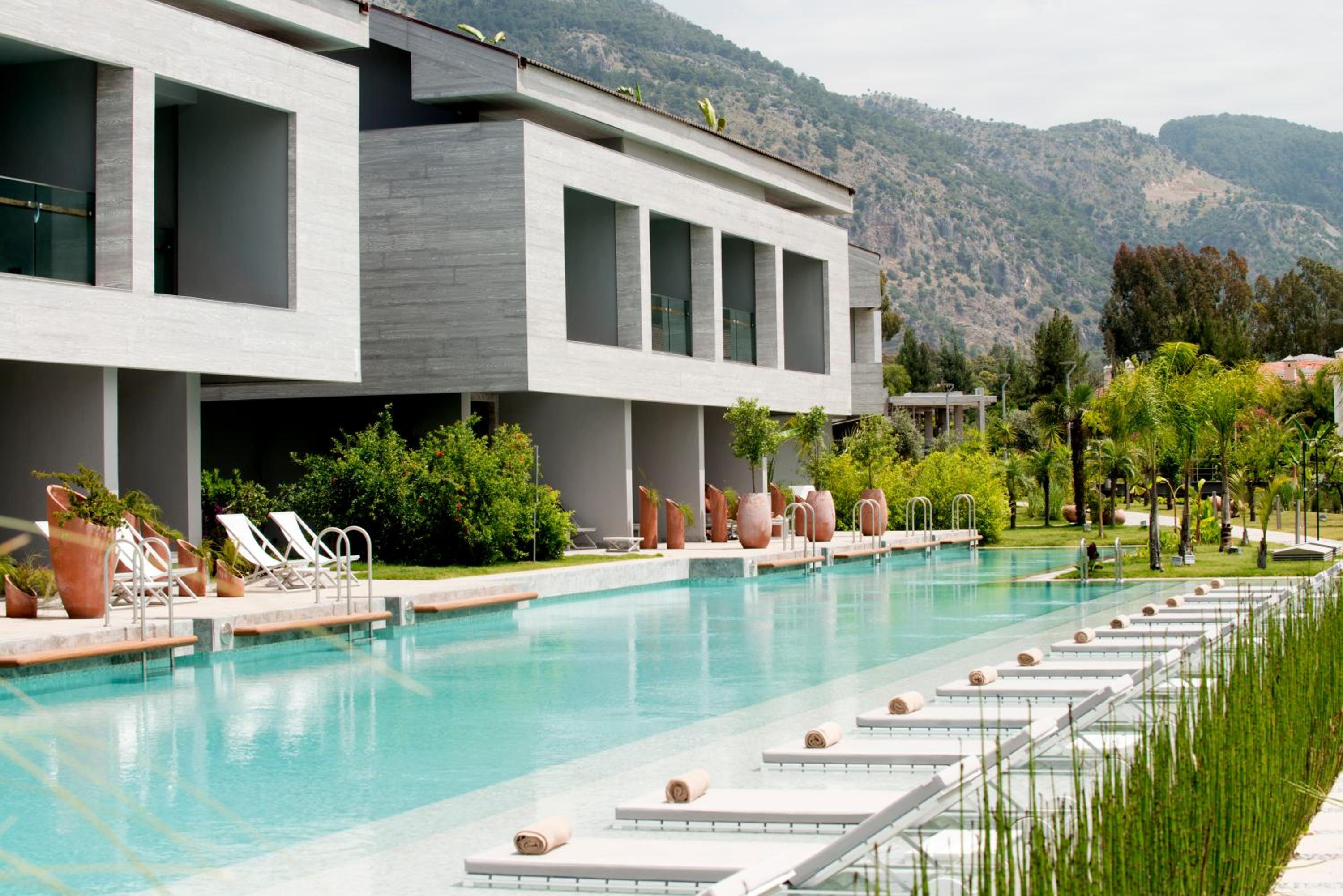 Deluxe Double Room with Pool Access