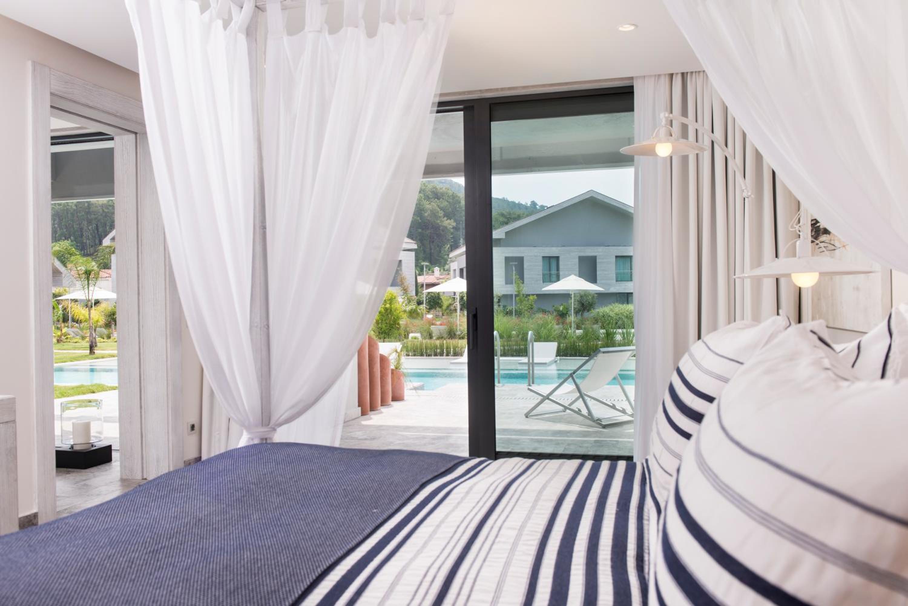 Habitación Doble Deluxe con Acceso a la Piscina