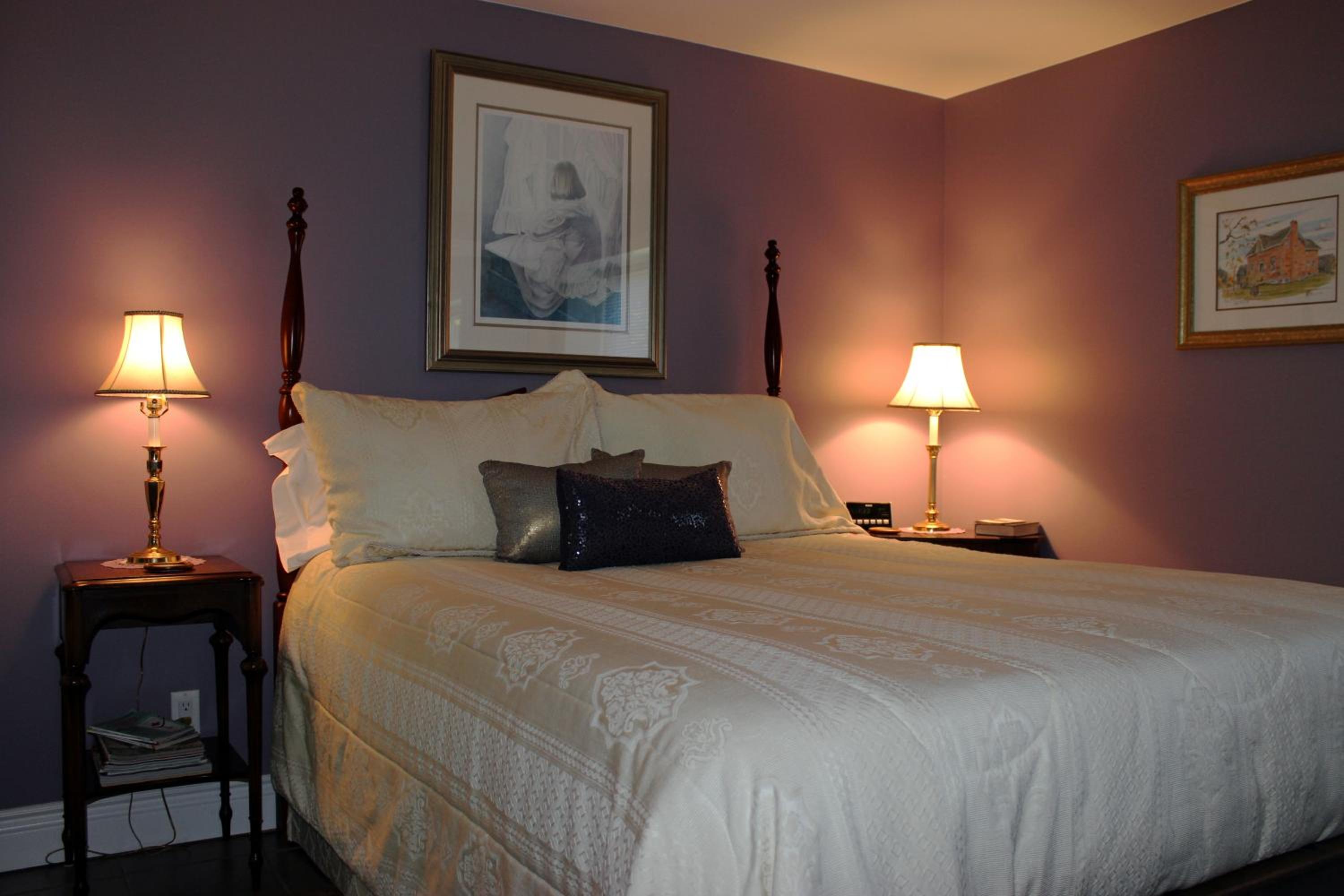 Queen Room photo 1