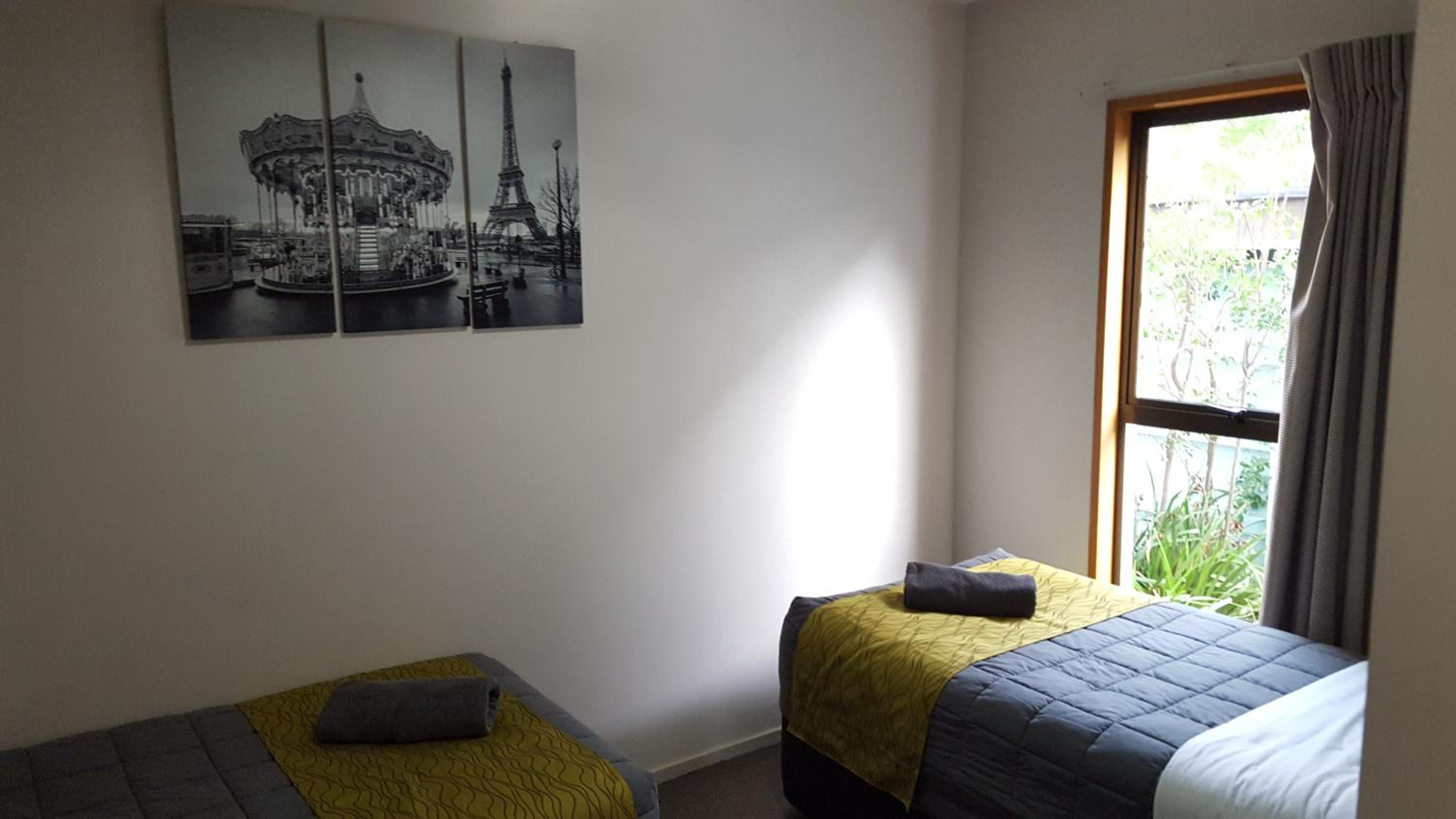 Three-Bedroom Apartment - Waterfront photo 1
