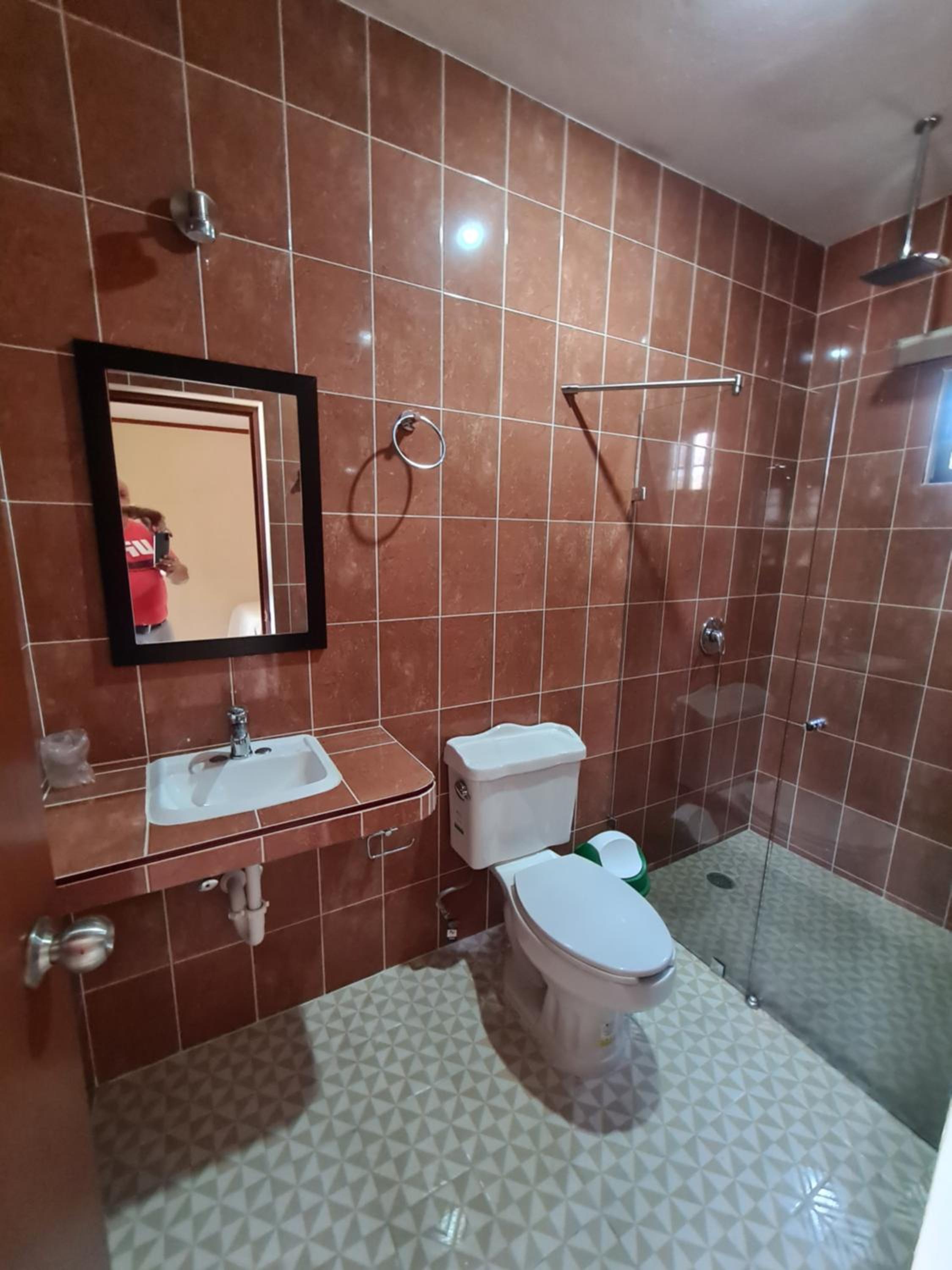 Queen Room with Two Queen Beds ( 2 adults + 2 kids Free) photo 3