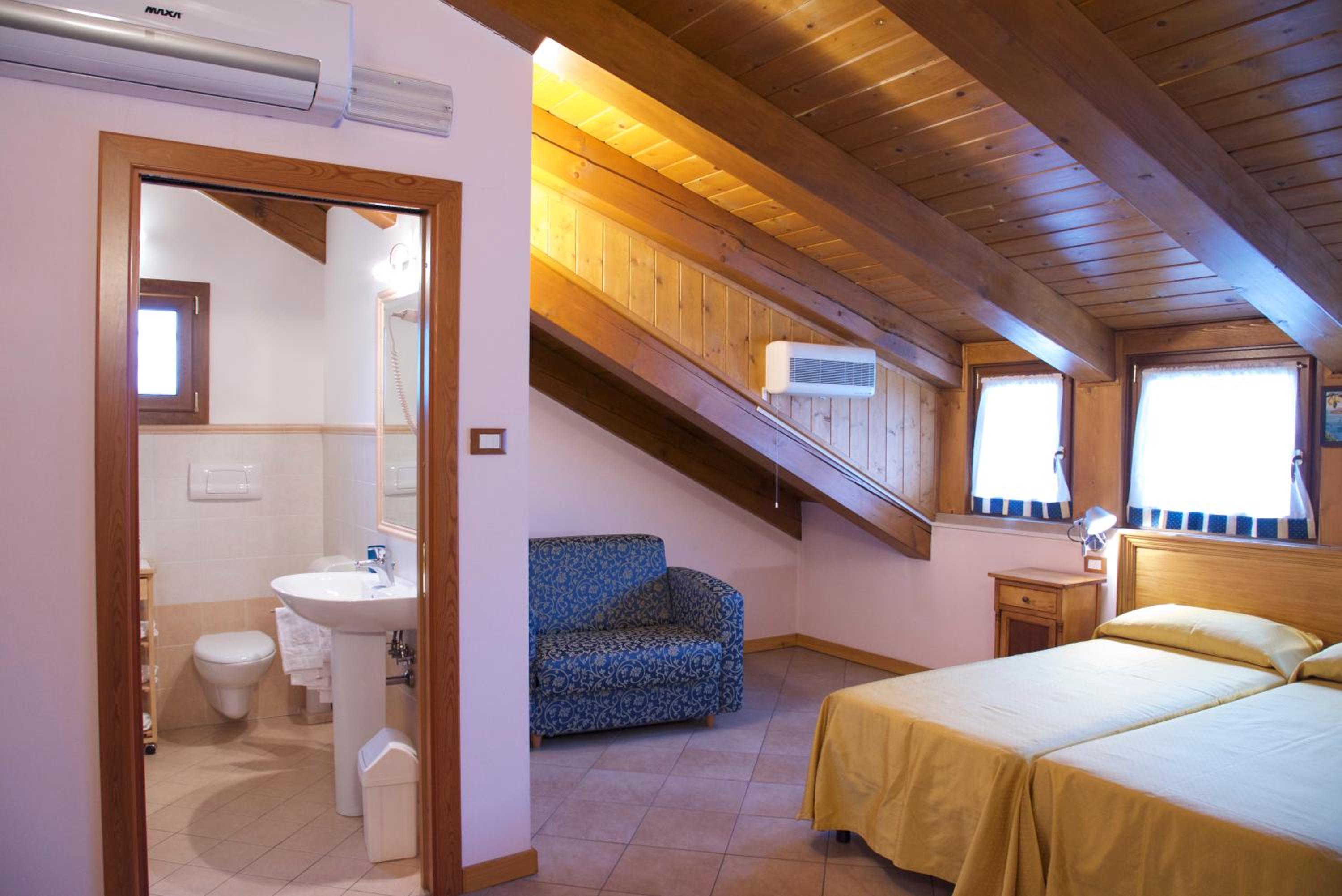 Comfort Triple Room - Photo 5