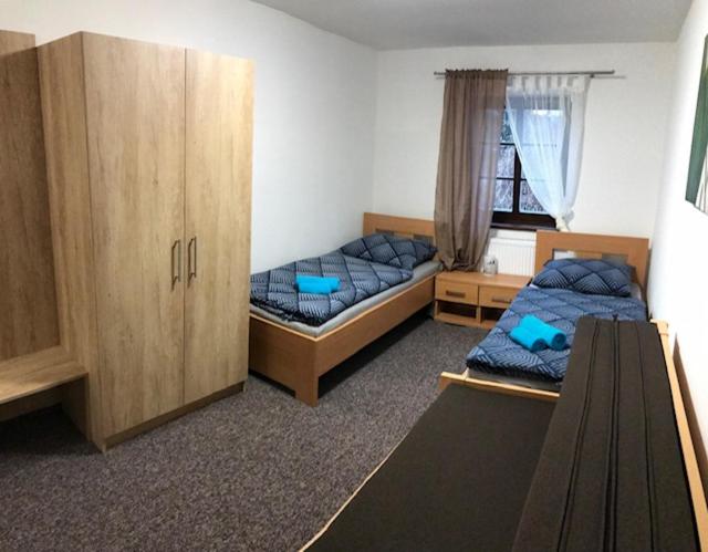 Triple Room with Bathroom photo 2