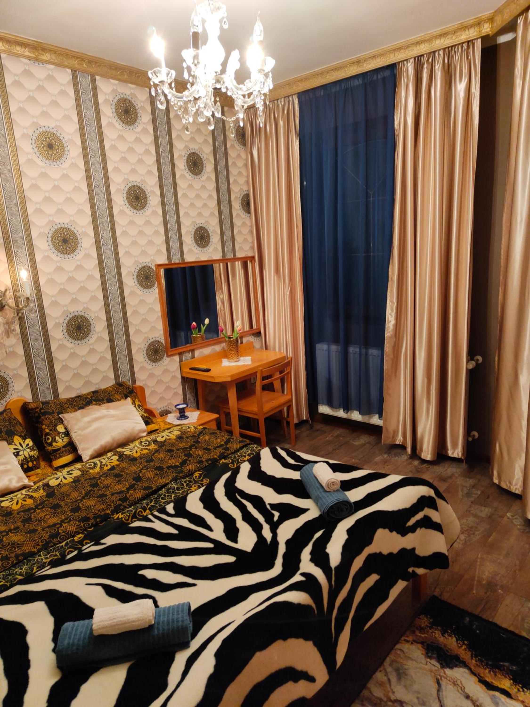 Two-Bedroom Apartment - Photo 8
