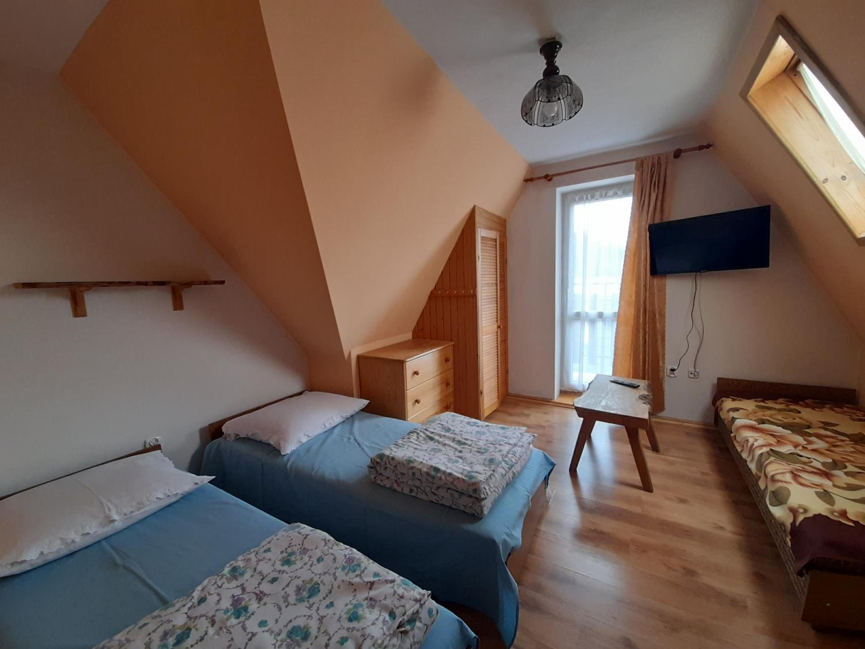 Double or Twin Room with Private Bathroom photo 3