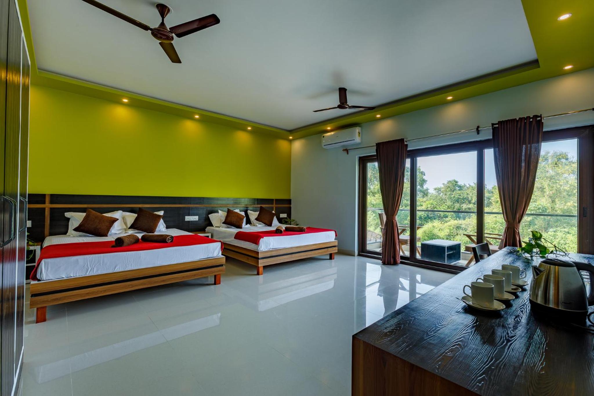 Family Room with Balcony - Photo 4