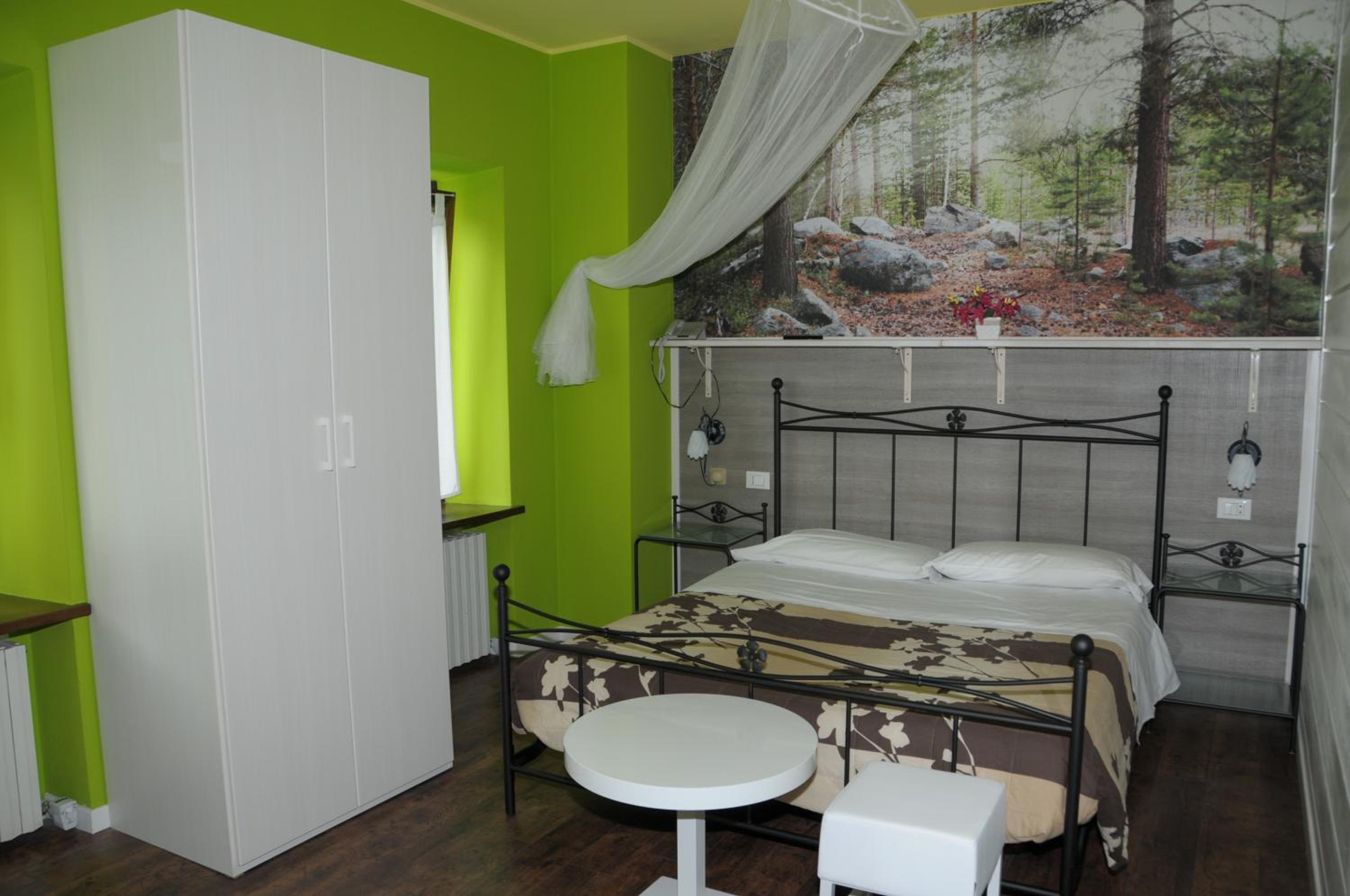 Double Room - Photo 1