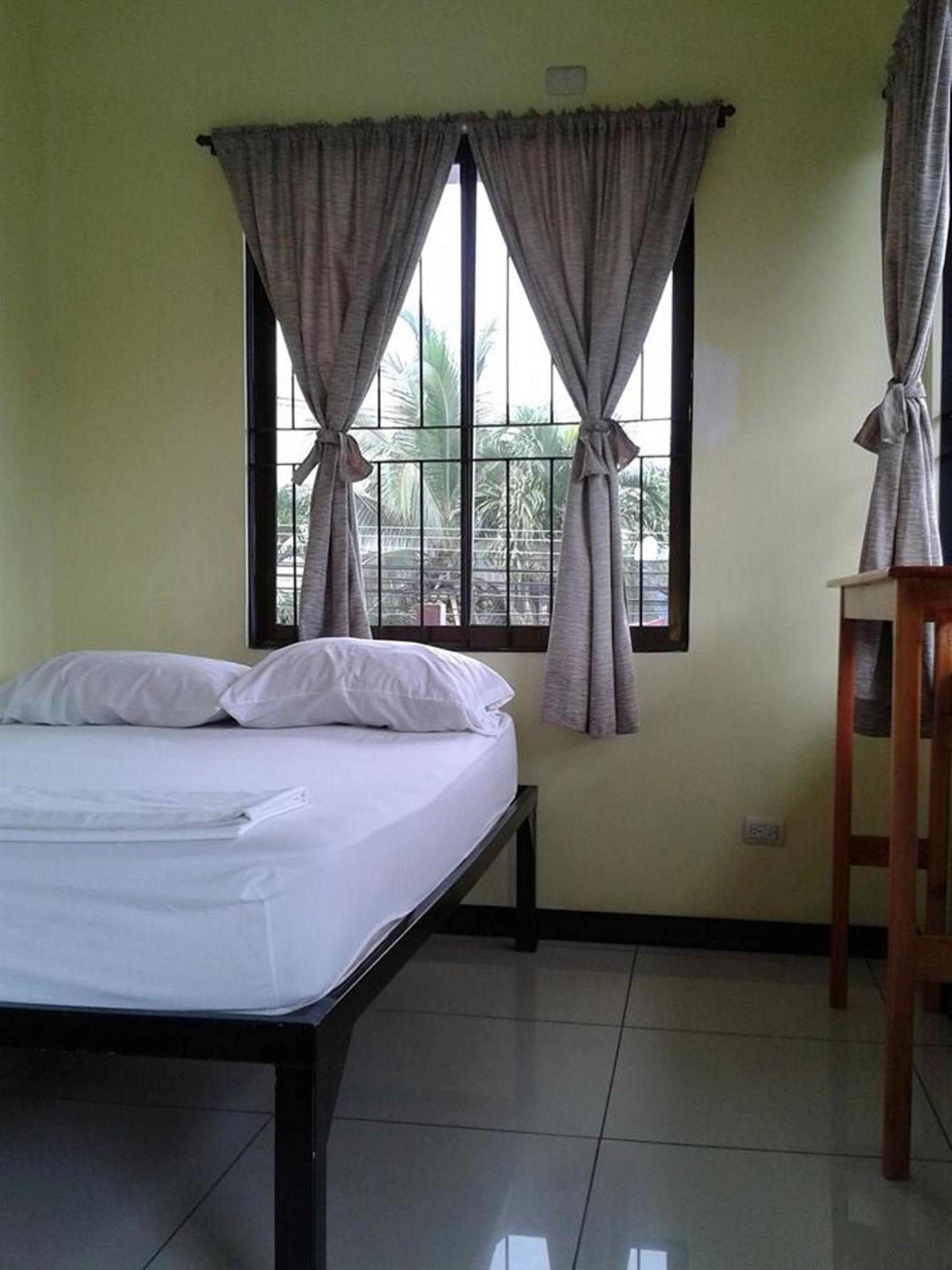 Economy Double Room photo 3