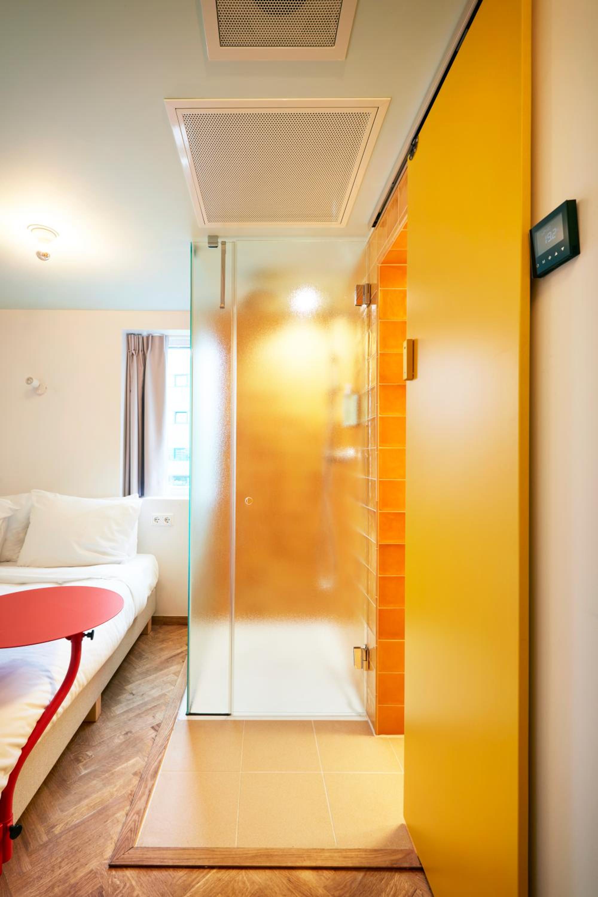 Invisible Room - Photo 10