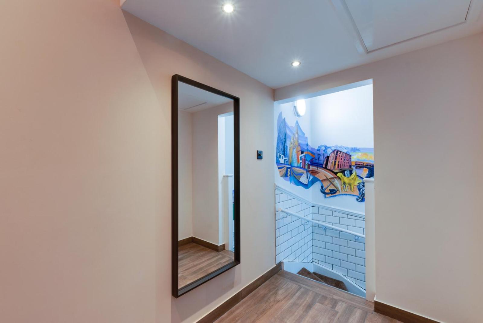 Two-Bedroom Apartment - Photo 21