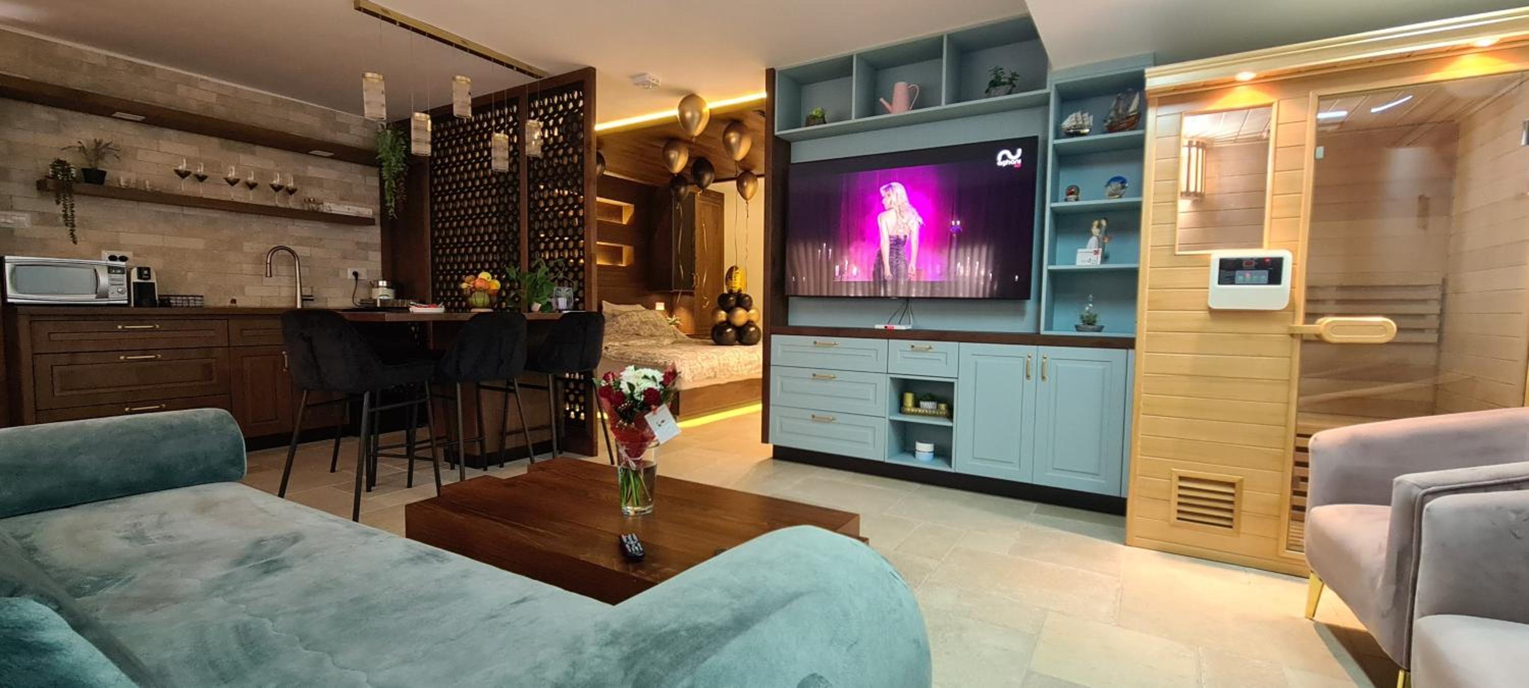 One-Bedroom Apartment - Photo 32