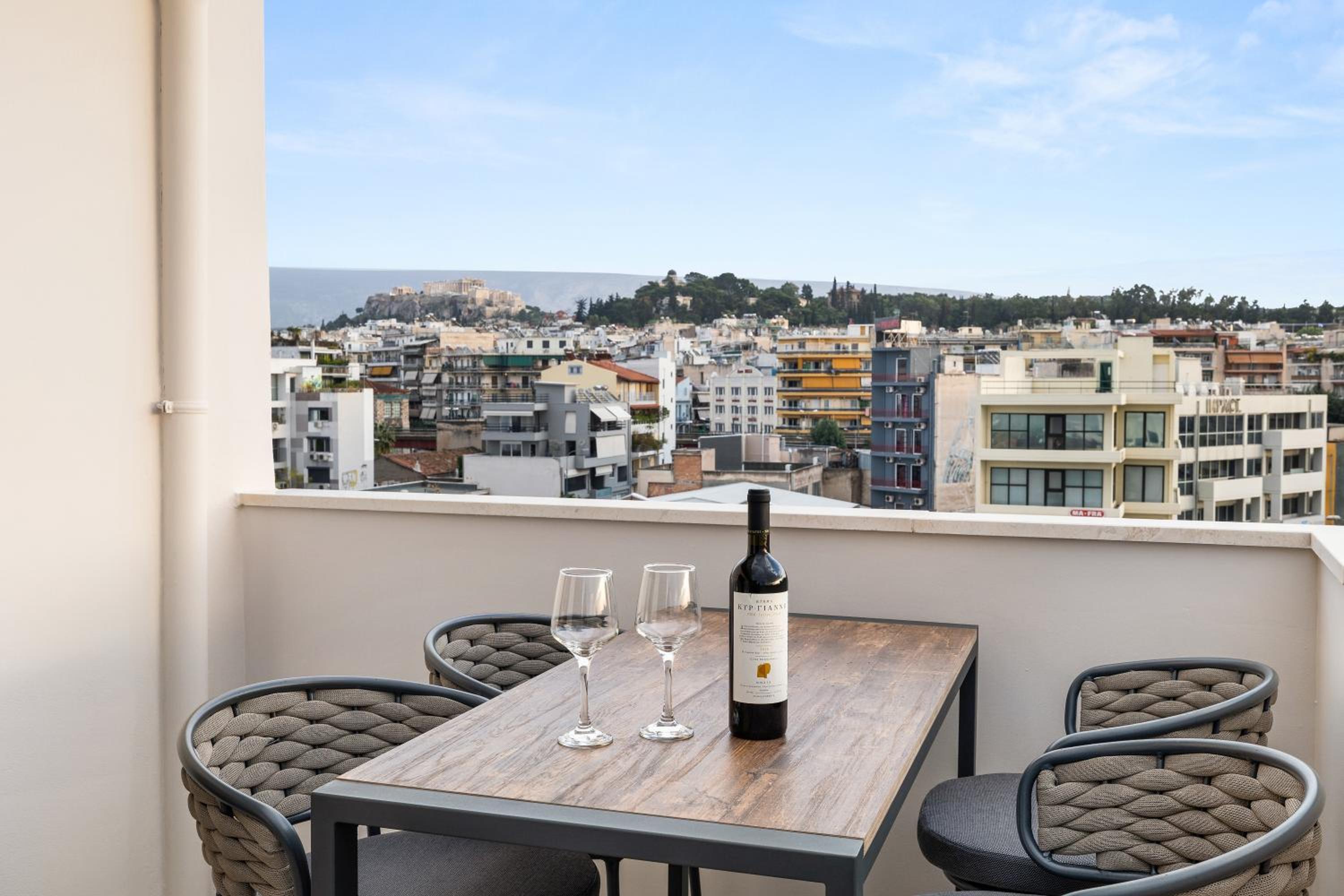 Deluxe Double Room with Balcony photo 2