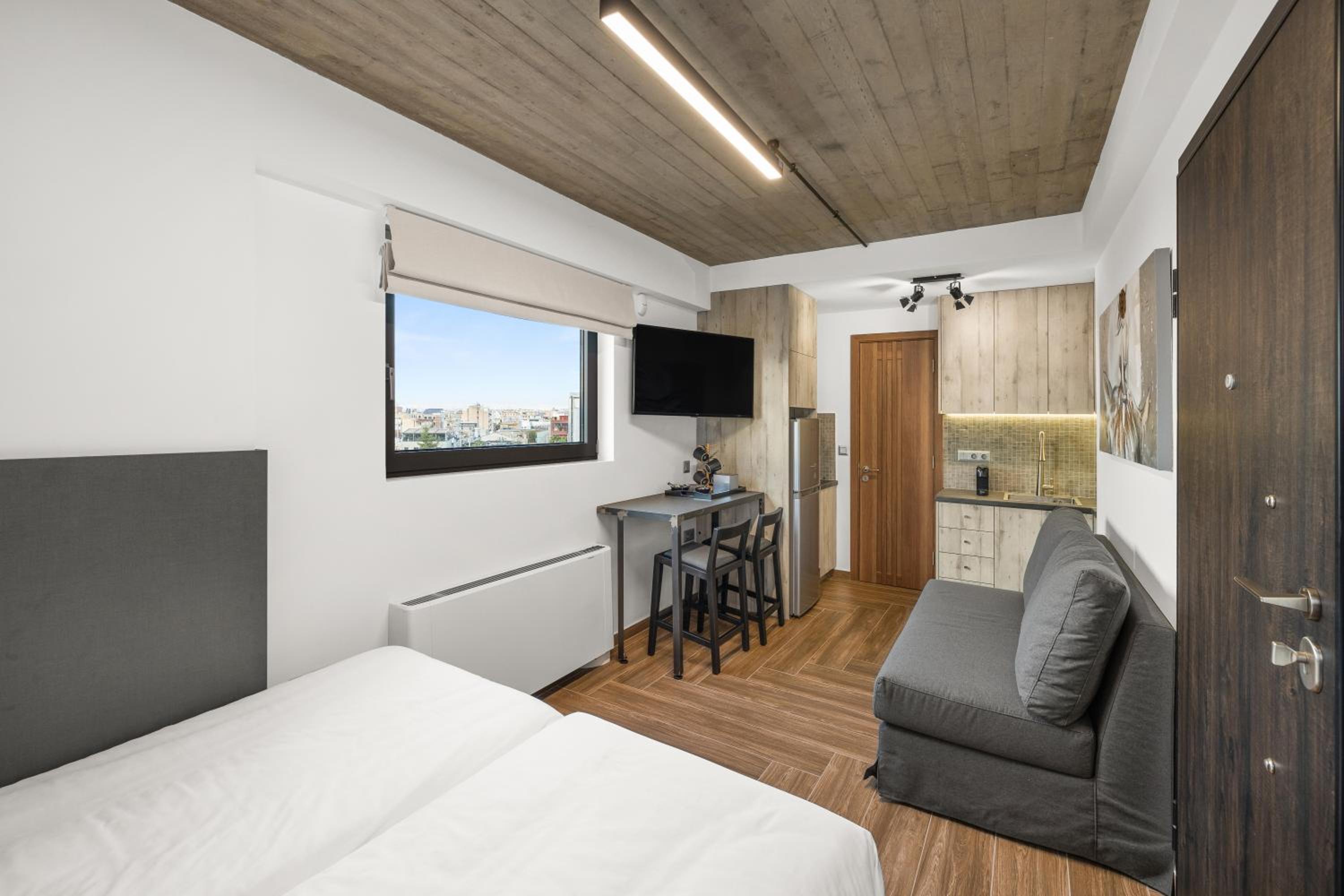 Suite with City View photo 1