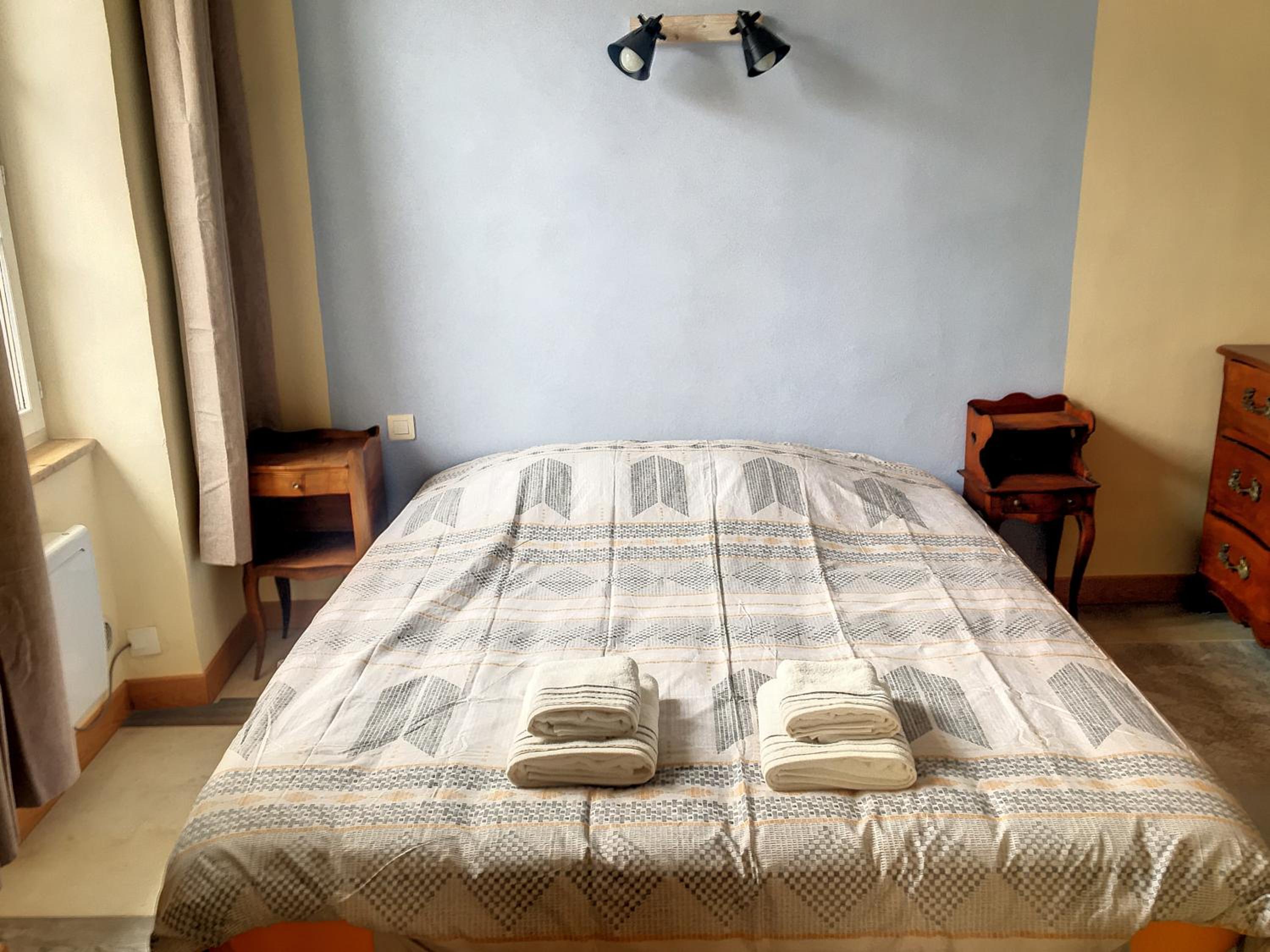 One-Bedroom Apartment - Photo 14