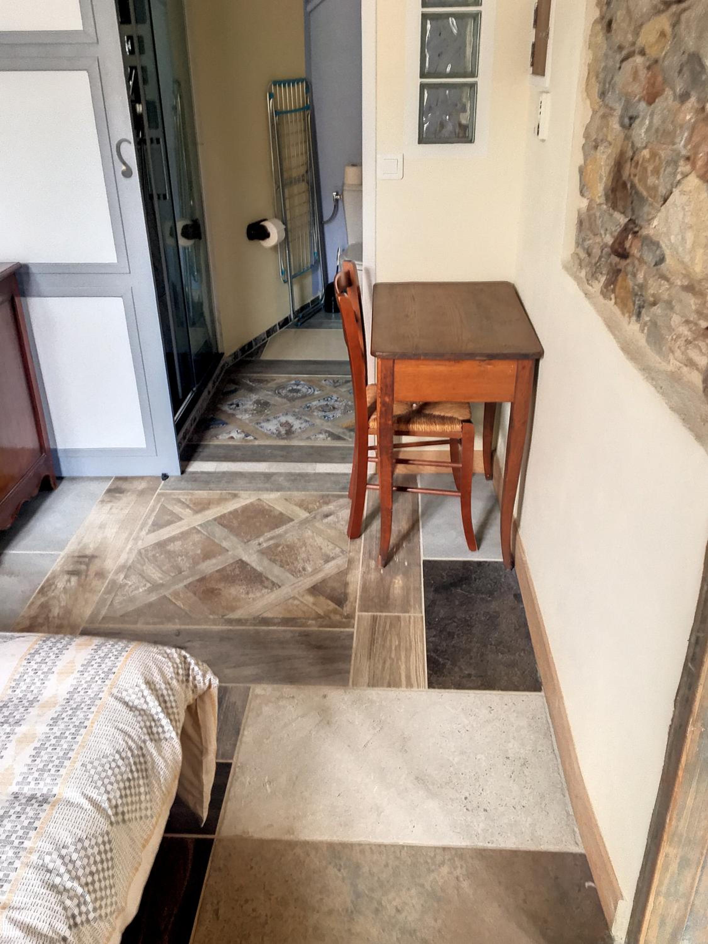 One-Bedroom Apartment - Photo 23