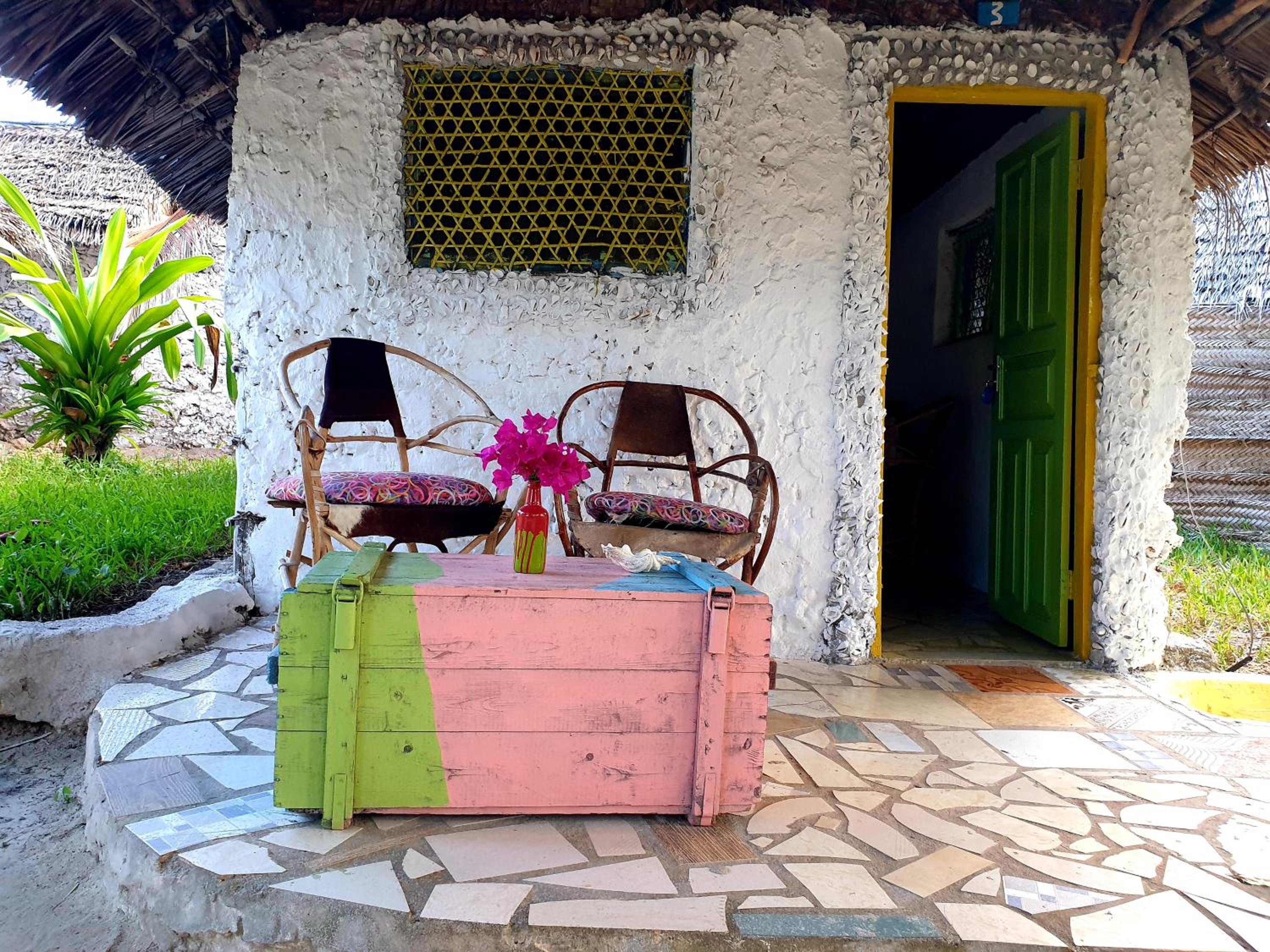 Bungalow with Patio