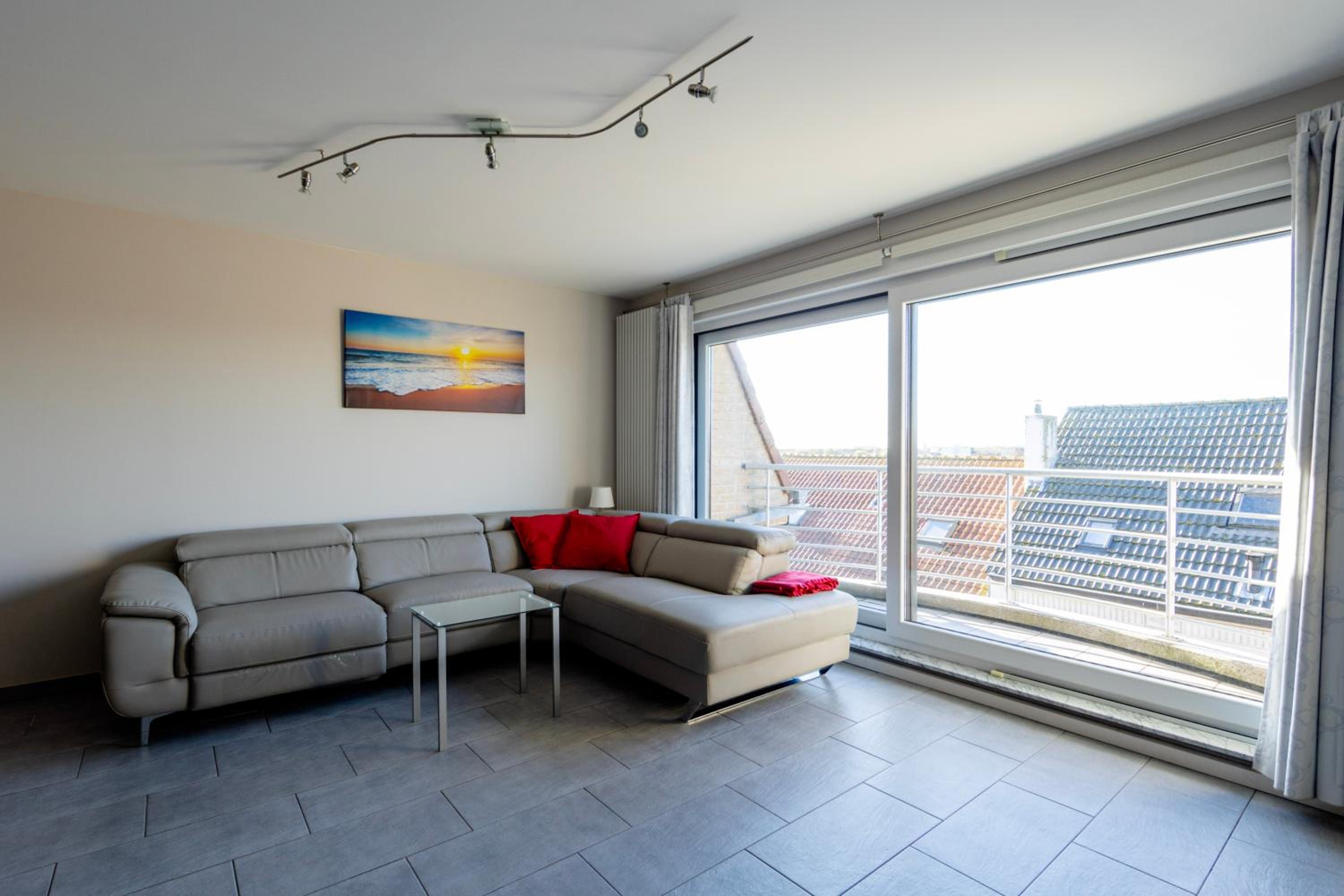 Three-Bedroom Apartment photo 2
