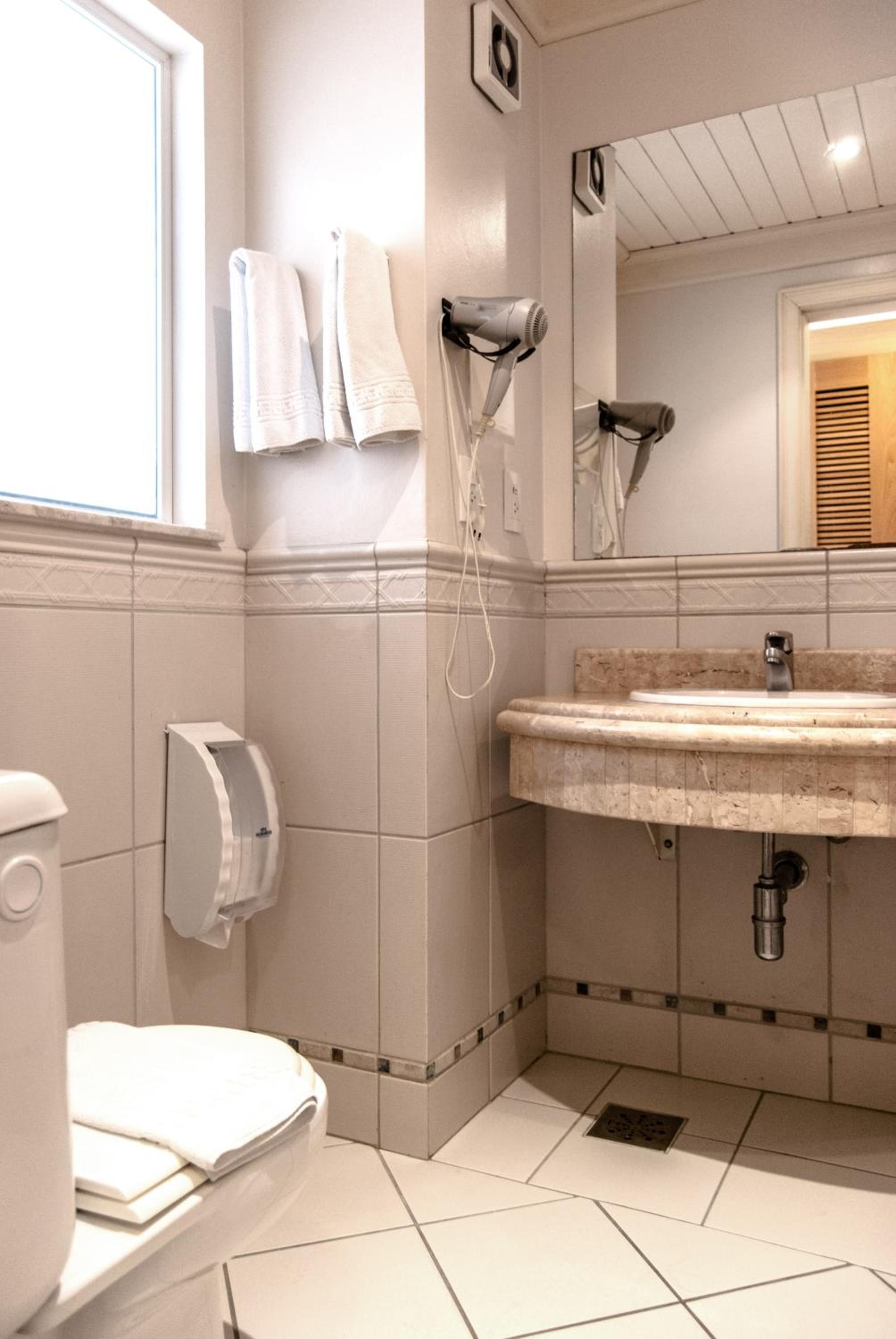 Luxury Double or Twin Room photo 2