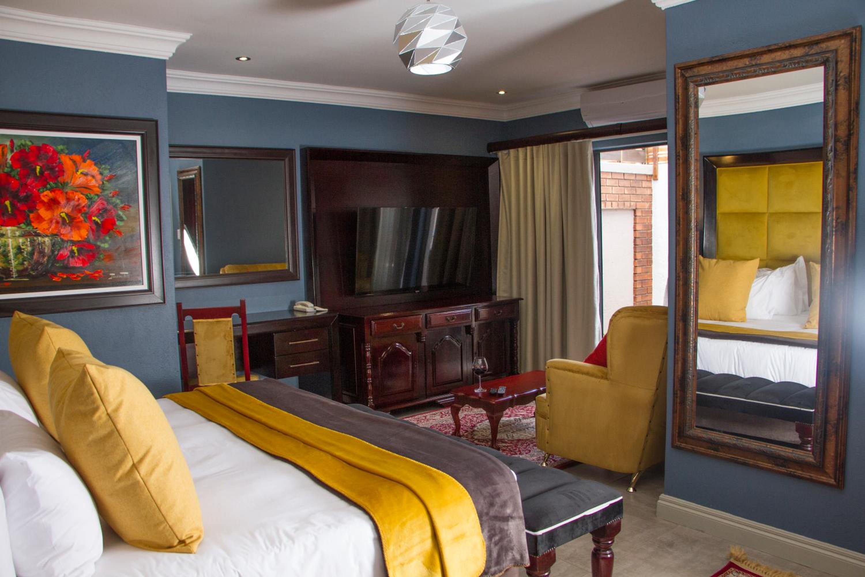 Deluxe Suite photo 1