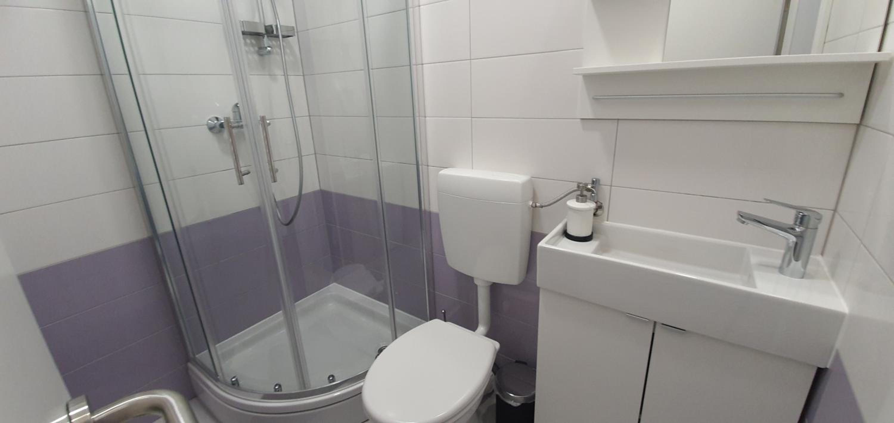 One-Bedroom Apartment - Photo 21