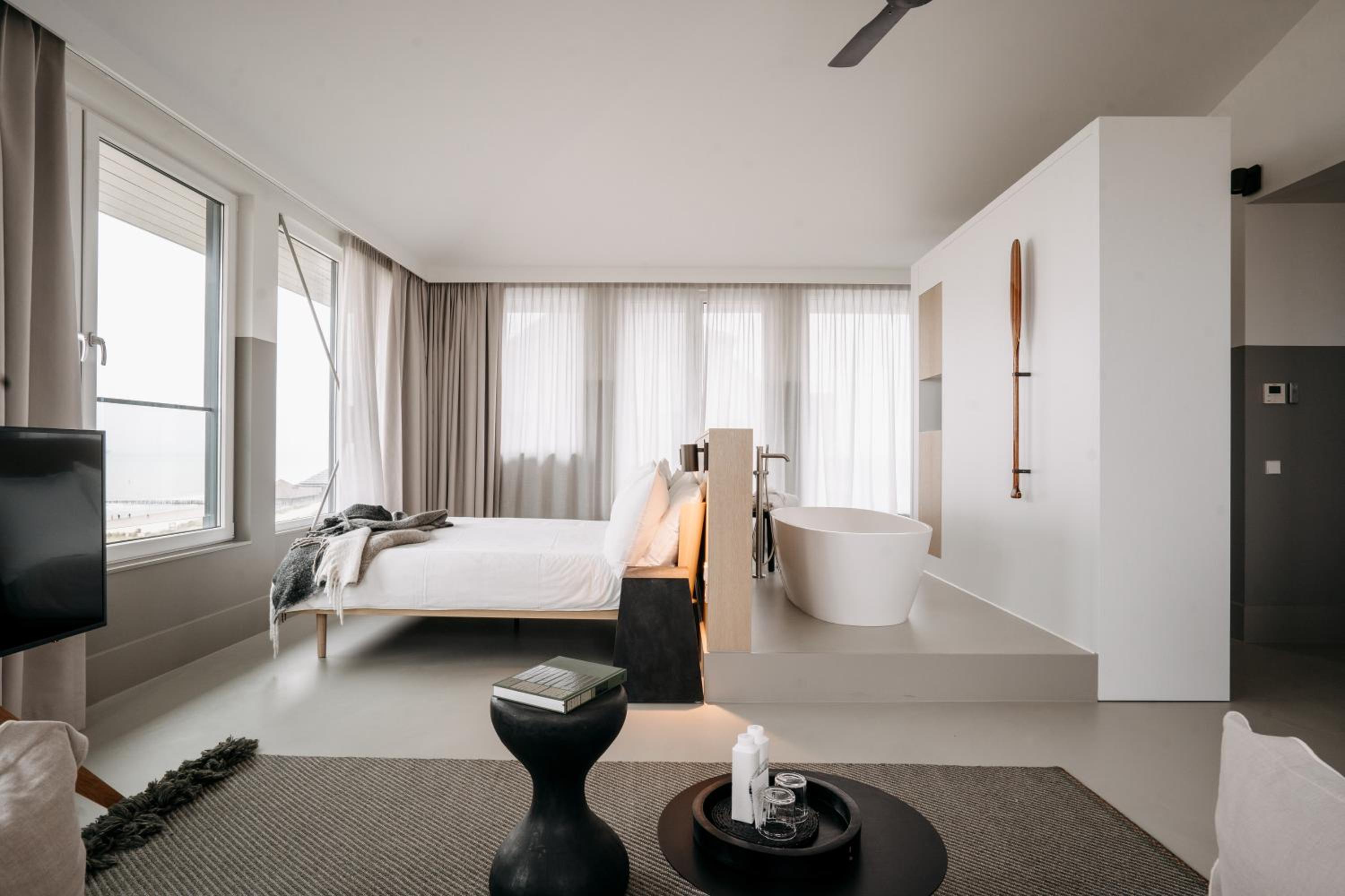  Haven Suite photo 2