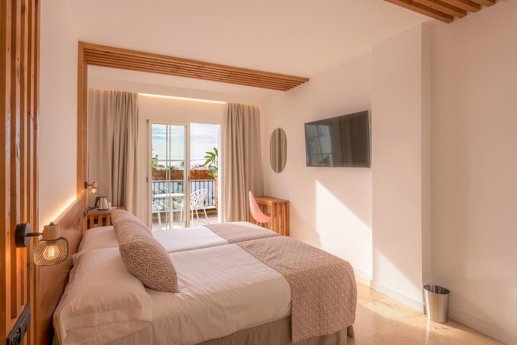 Deluxe Double Room with Balcony
