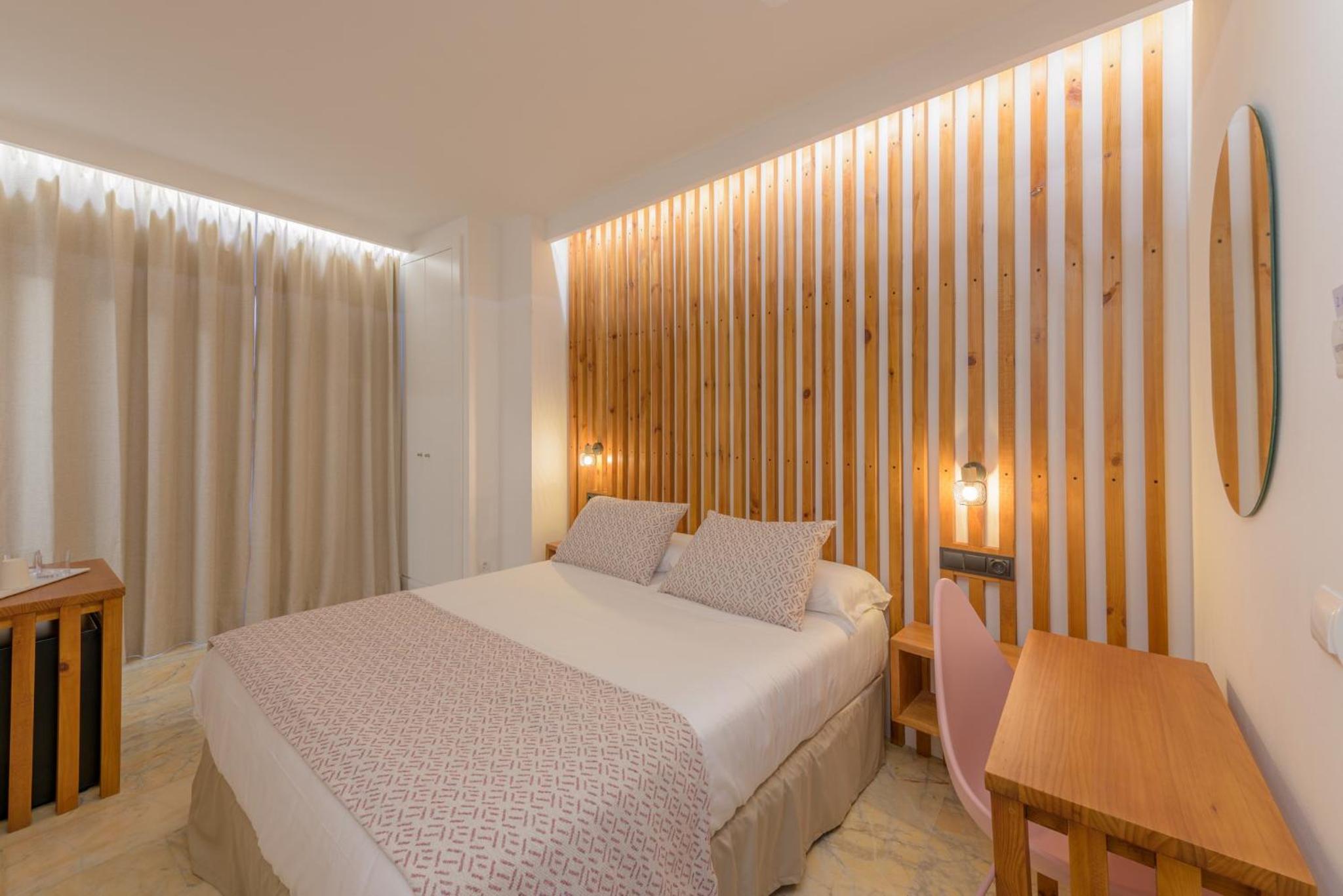 Deluxe Double Room with Bath