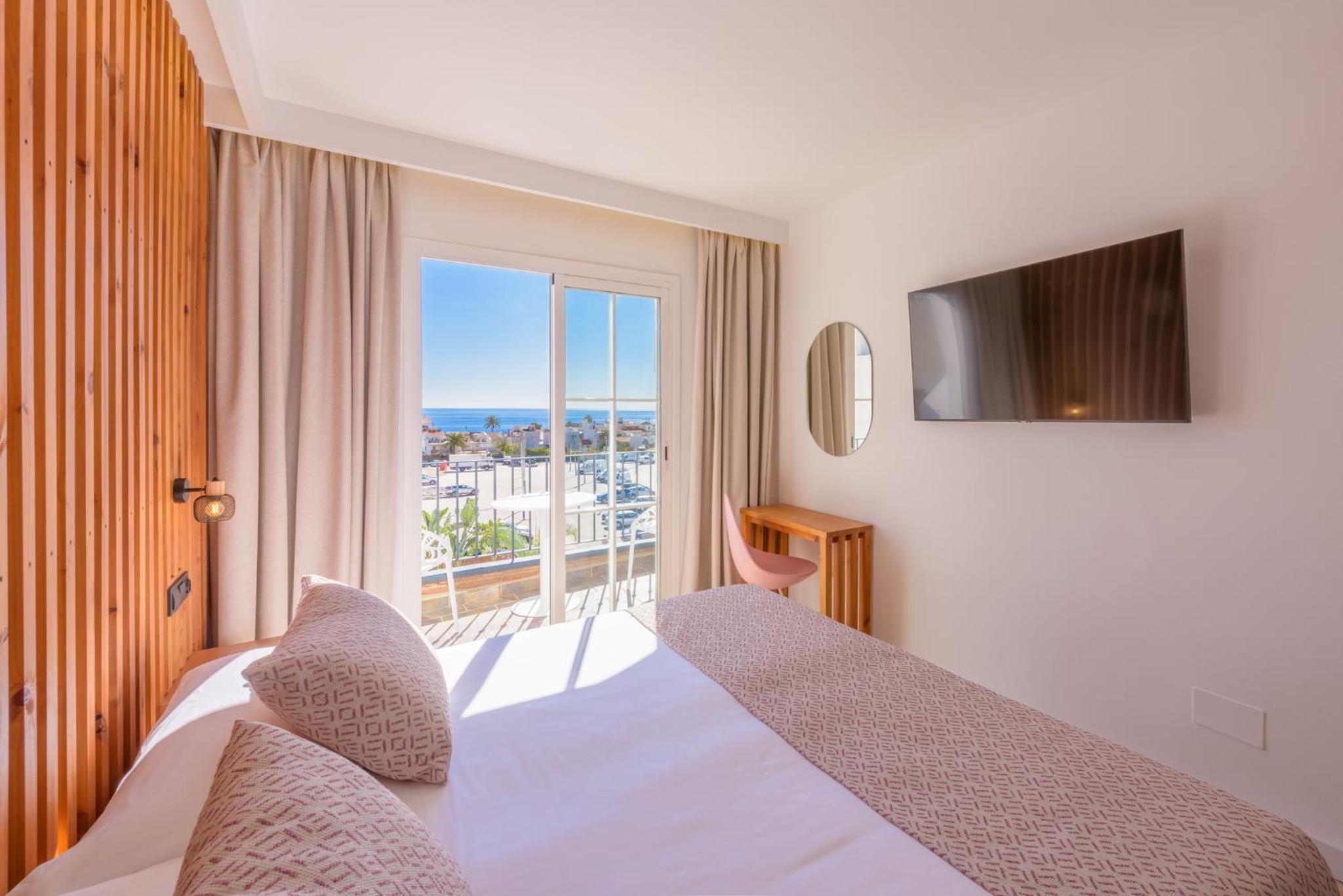 Double Room with partial sea view - Disability Access