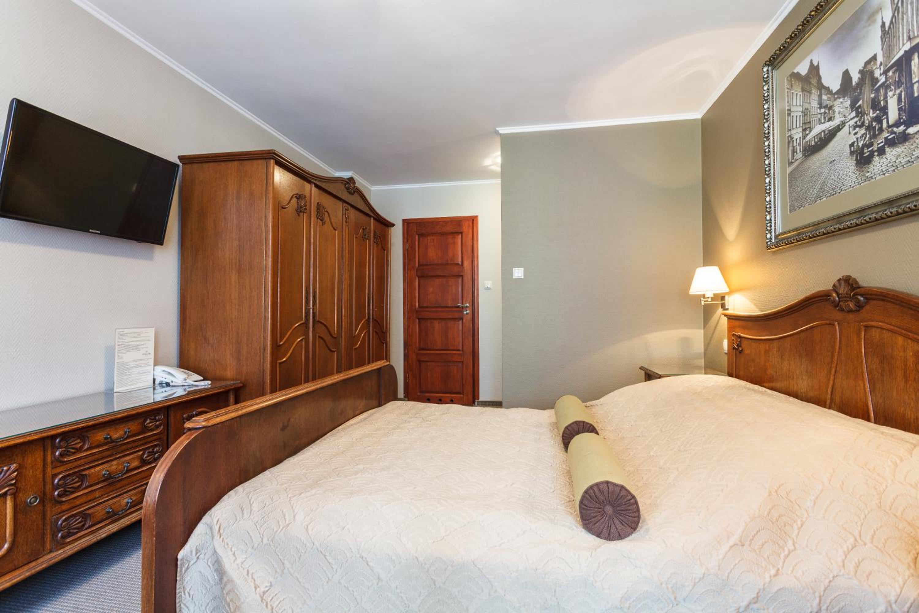 Double Room - Photo 15