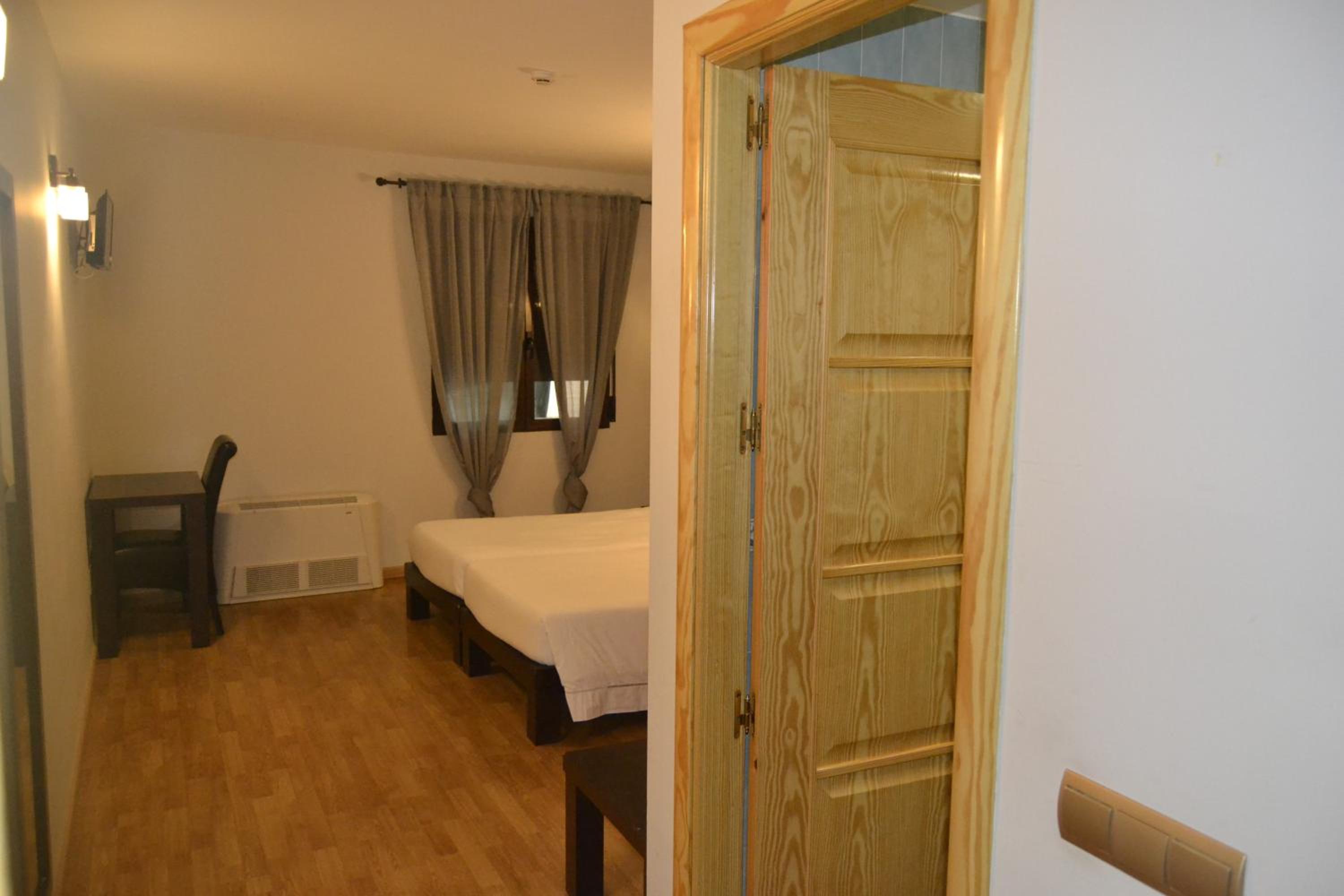 Single Room photo 2