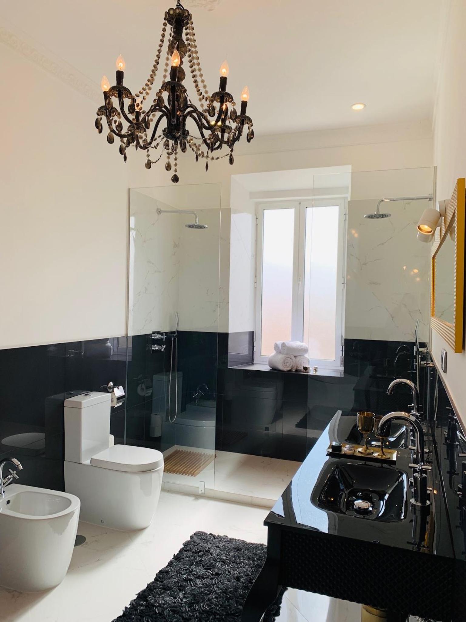 Deluxe King Room photo 2