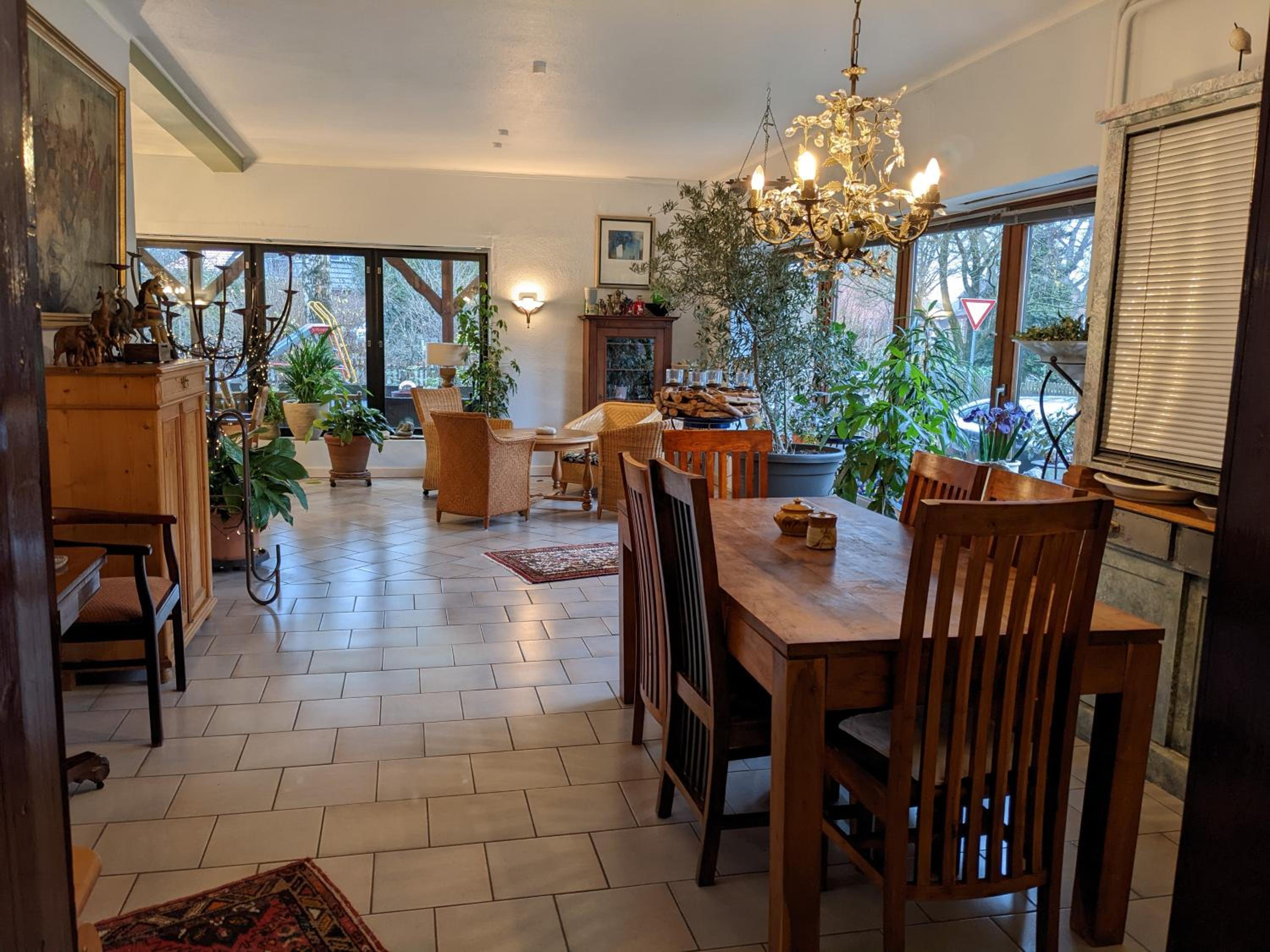 Apartment - Photo 2