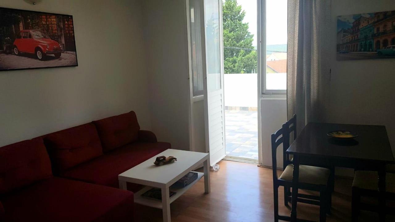 Apartment with Sea View - Photo 10