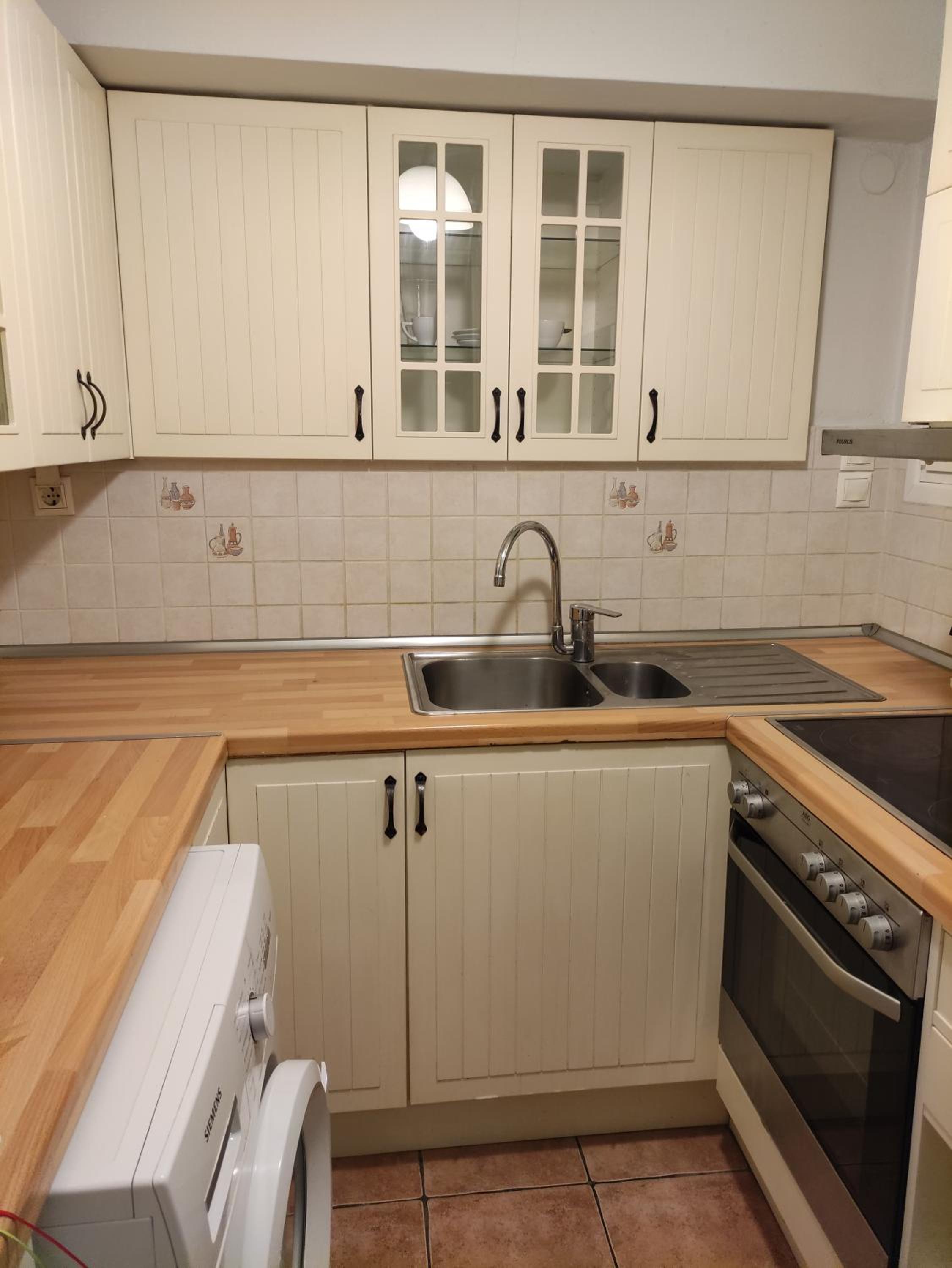 One-Bedroom Apartment (Separate building) photo 2